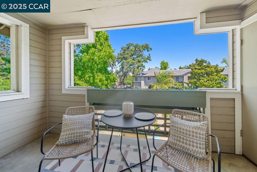 Detail Gallery Image 21 of 28 For 2530 Oak Rd #303,  Walnut Creek,  CA 94597 - 2 Beds | 2 Baths