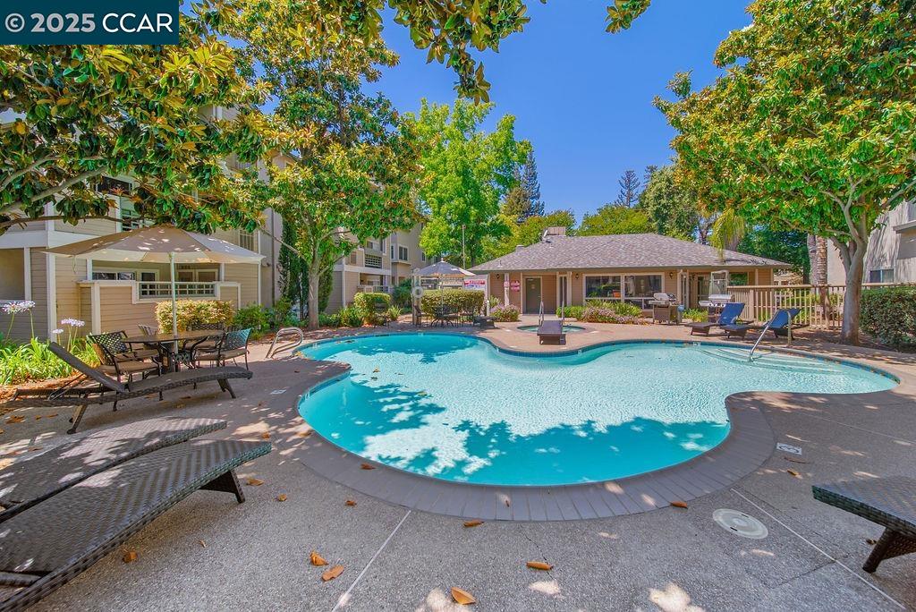 Detail Gallery Image 25 of 28 For 2530 Oak Rd #303,  Walnut Creek,  CA 94597 - 2 Beds | 2 Baths
