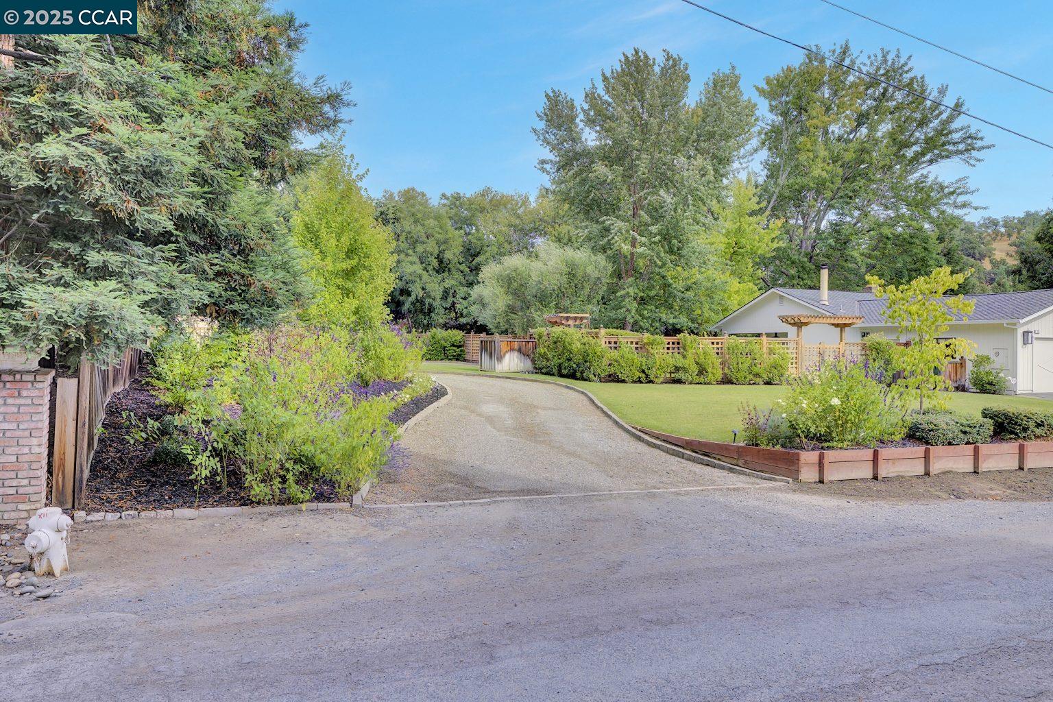 Detail Gallery Image 2 of 14 For 11 San Andreas Dr, Danville,  CA 94506 - – Beds | – Baths