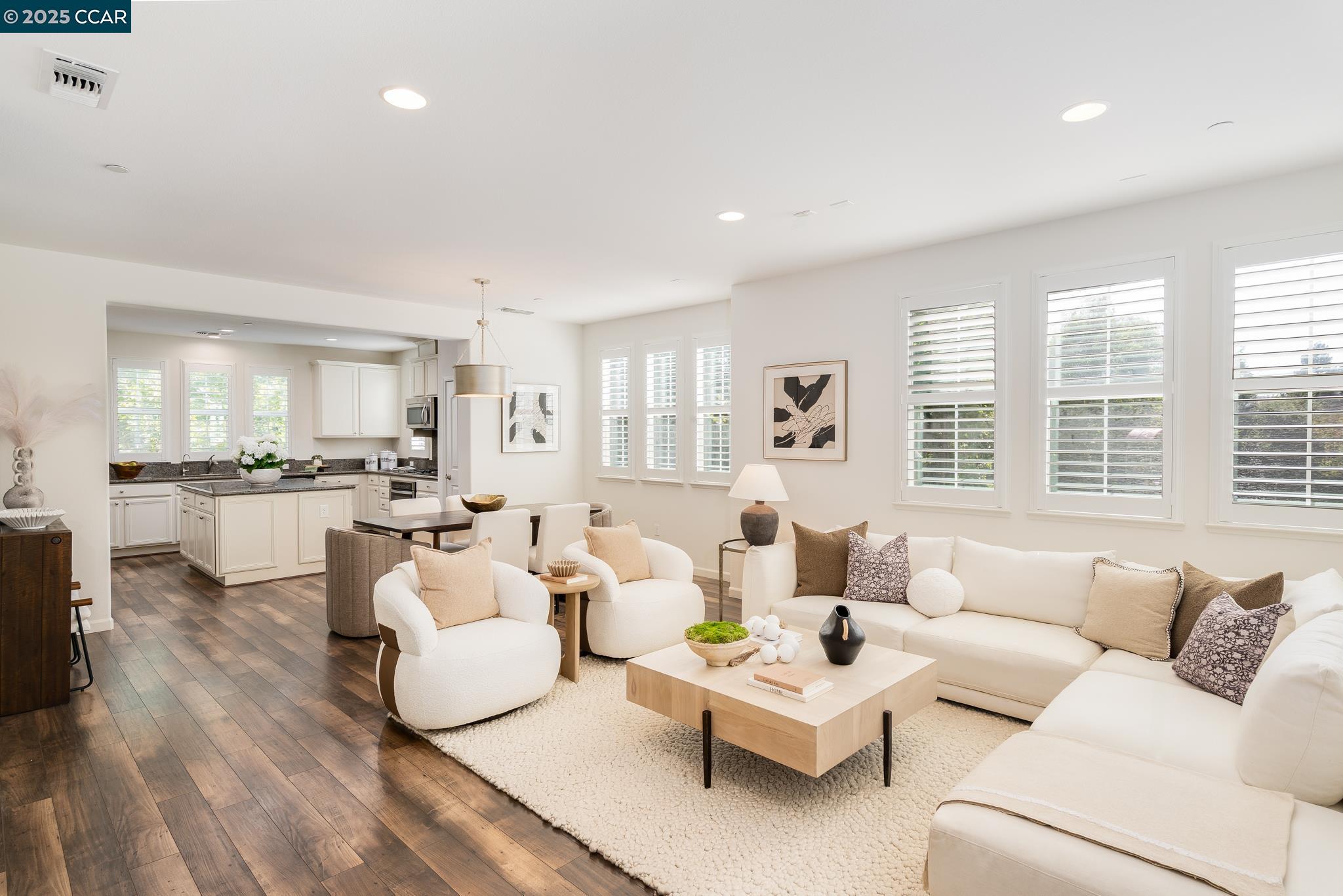 MLS: 41105618 Condo For Sale