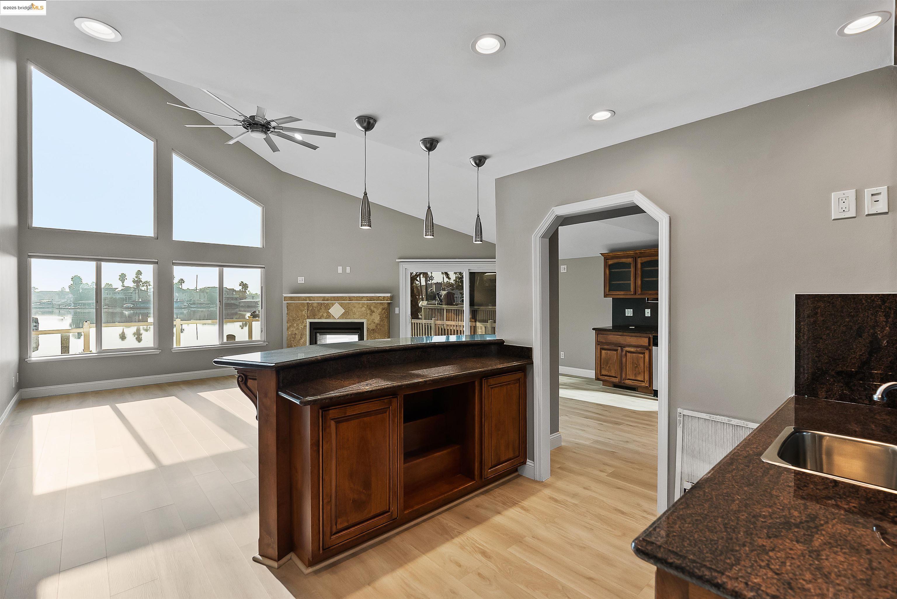 Detail Gallery Image 8 of 48 For 4730 Spinnaker Way, Discovery Bay,  CA 94505 - 3 Beds | 2 Baths
