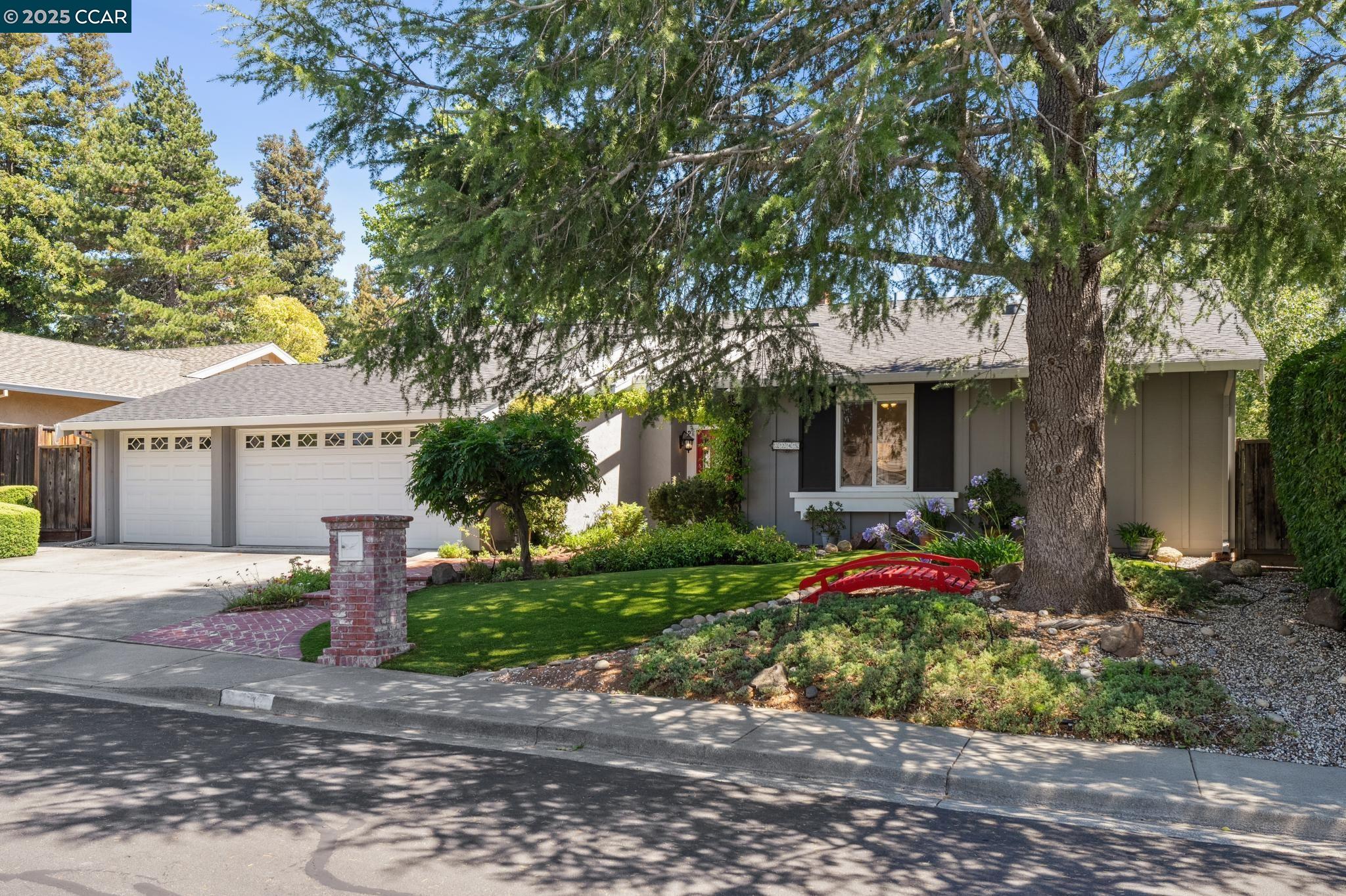 Detail Gallery Image 1 of 1 For 3245 Newport Court, Walnut Creek,  CA 94598 - 4 Beds | 2/1 Baths