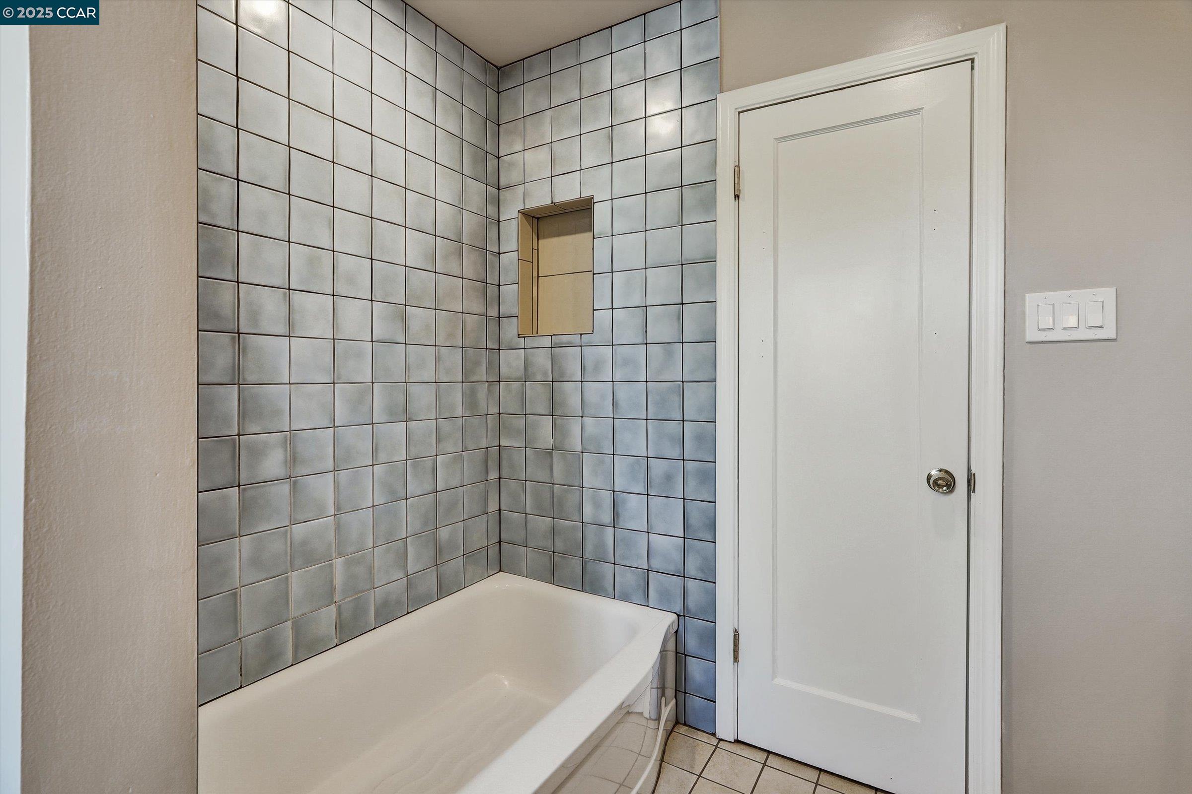 Detail Gallery Image 14 of 27 For 611 Amador St, Richmond,  CA 94805 - 5 Beds | 2 Baths