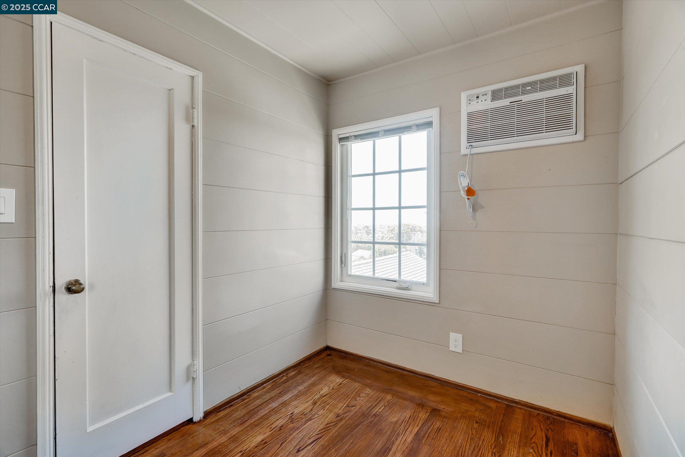 Detail Gallery Image 17 of 27 For 611 Amador St, Richmond,  CA 94805 - 5 Beds | 2 Baths