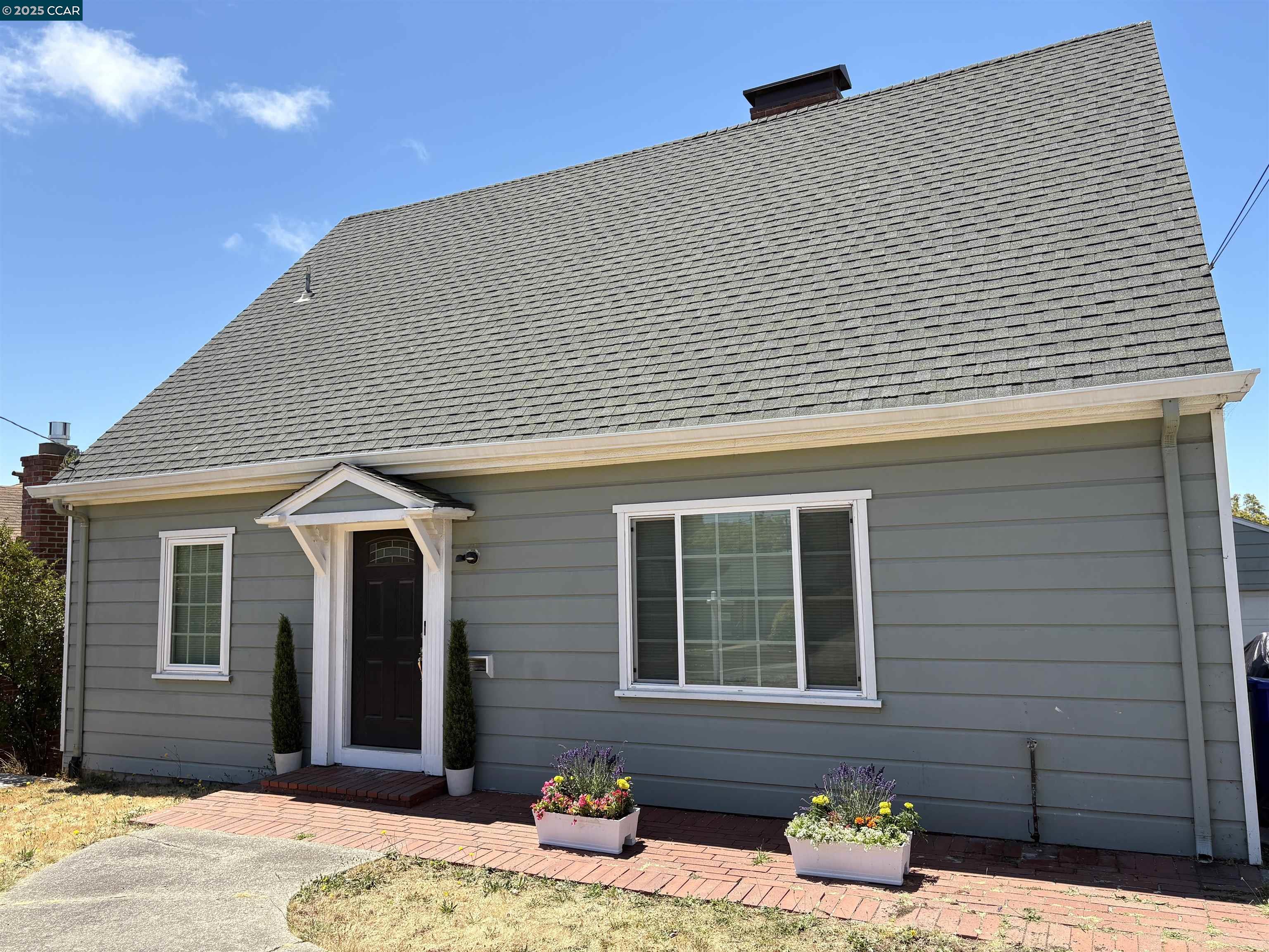 Detail Gallery Image 5 of 27 For 611 Amador St, Richmond,  CA 94805 - 5 Beds | 2 Baths