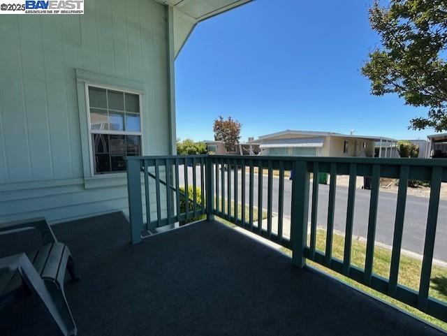 Detail Gallery Image 28 of 39 For 117 Santa Teresa, San Leandro,  CA 94579 - 2 Beds | 2 Baths