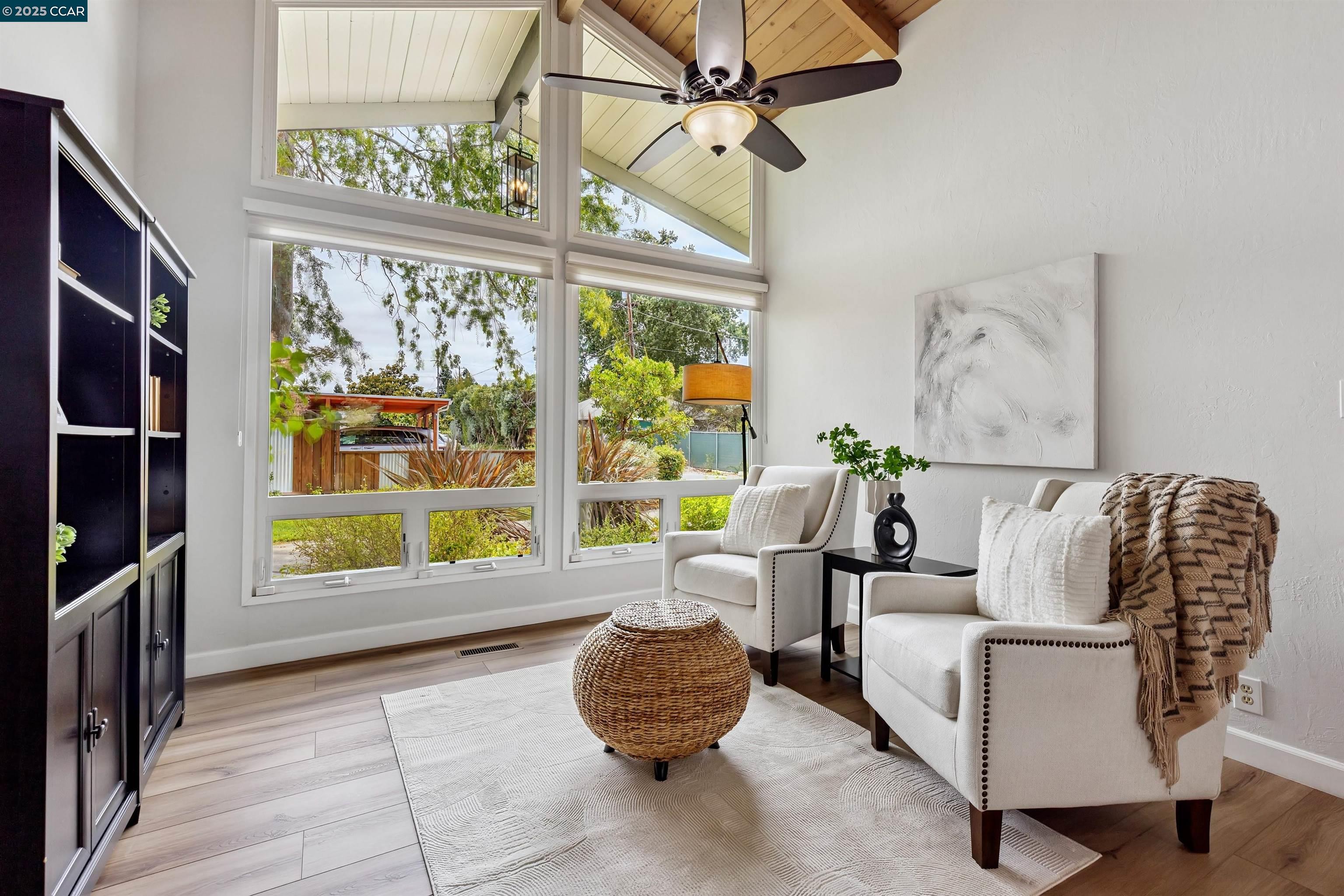 Detail Gallery Image 11 of 60 For 1838 Sunnyvale Ave, Walnut Creek,  CA 94597 - 4 Beds | 2 Baths