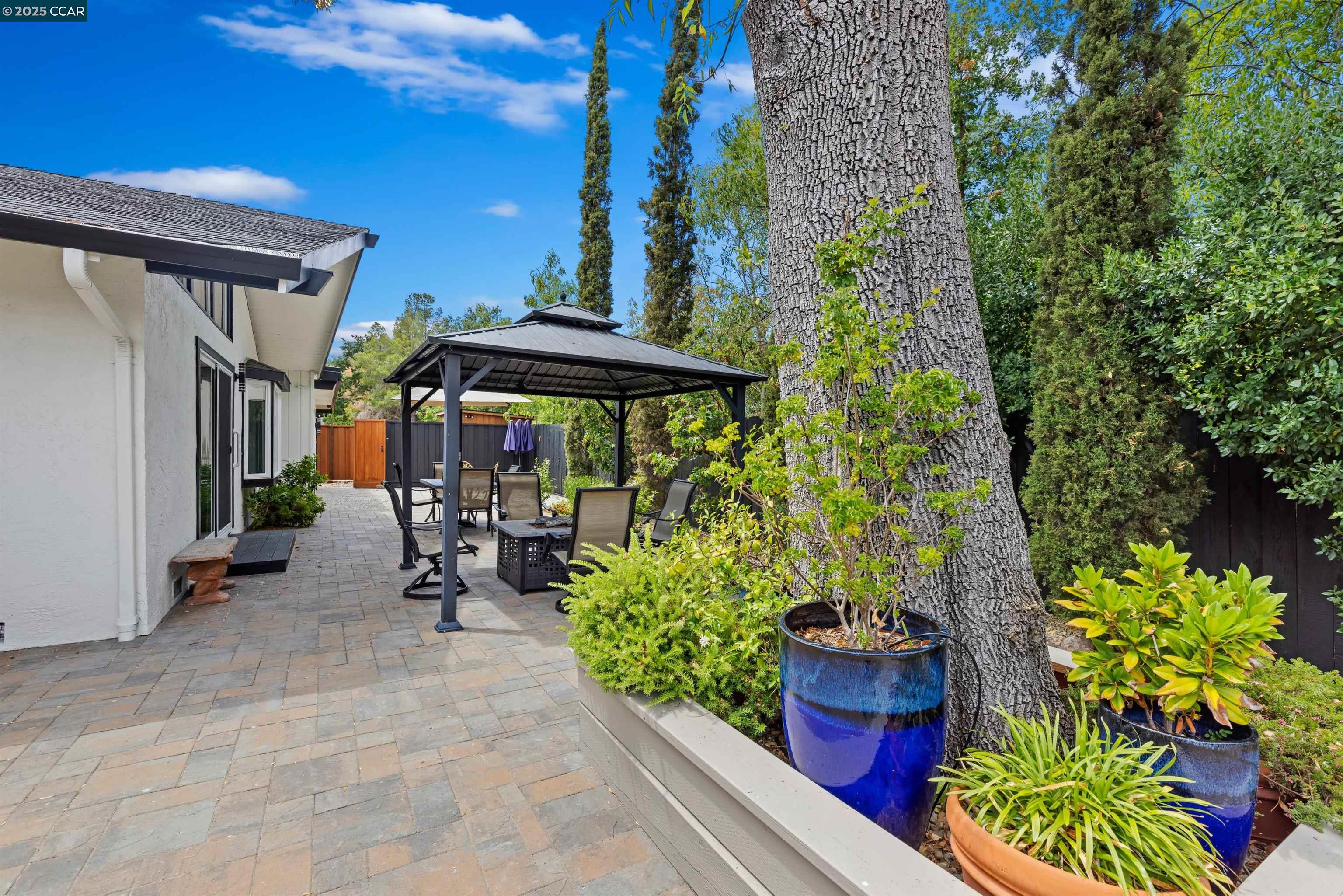 Detail Gallery Image 12 of 60 For 1838 Sunnyvale Ave, Walnut Creek,  CA 94597 - 4 Beds | 2 Baths