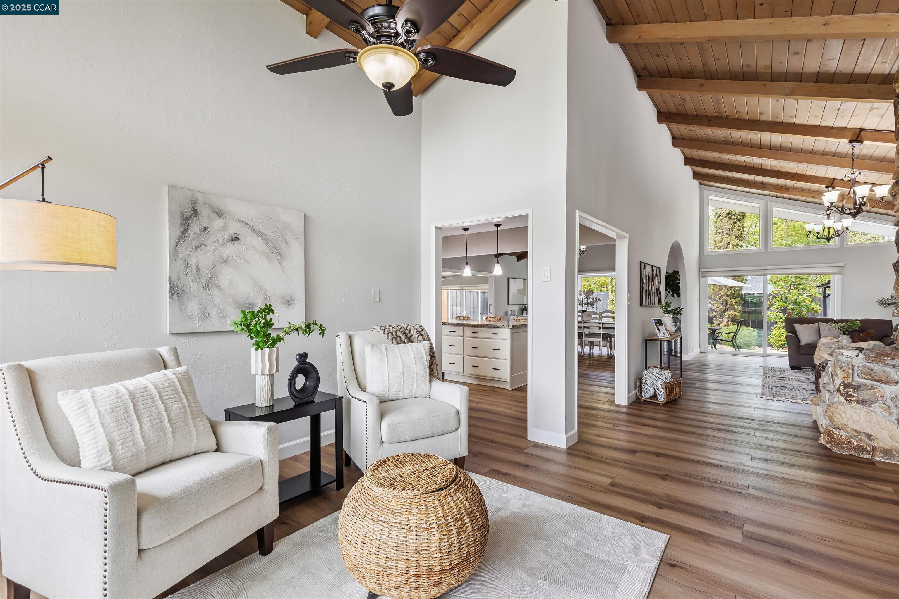 Detail Gallery Image 13 of 60 For 1838 Sunnyvale Ave, Walnut Creek,  CA 94597 - 4 Beds | 2 Baths