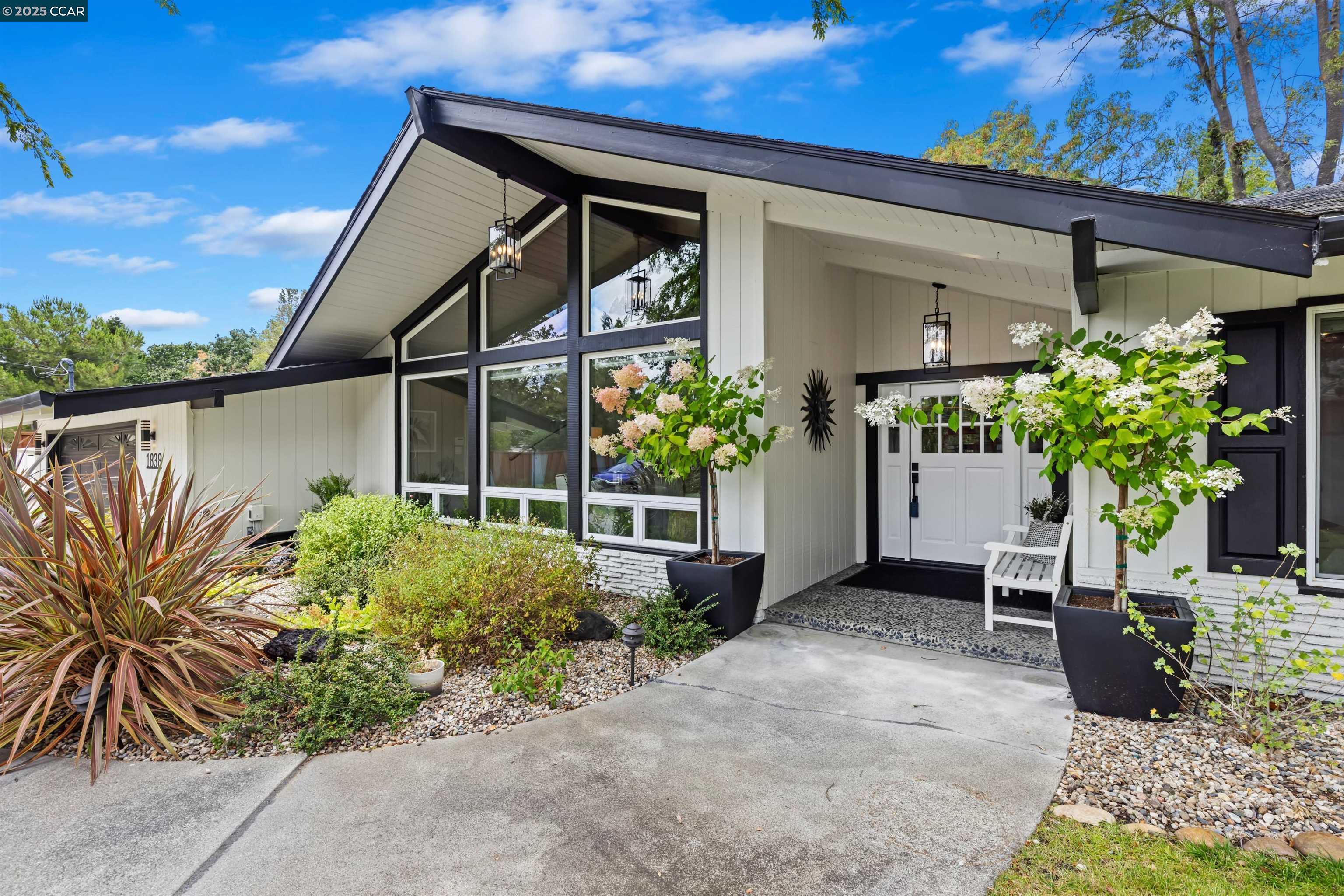 Detail Gallery Image 16 of 60 For 1838 Sunnyvale Ave, Walnut Creek,  CA 94597 - 4 Beds | 2 Baths
