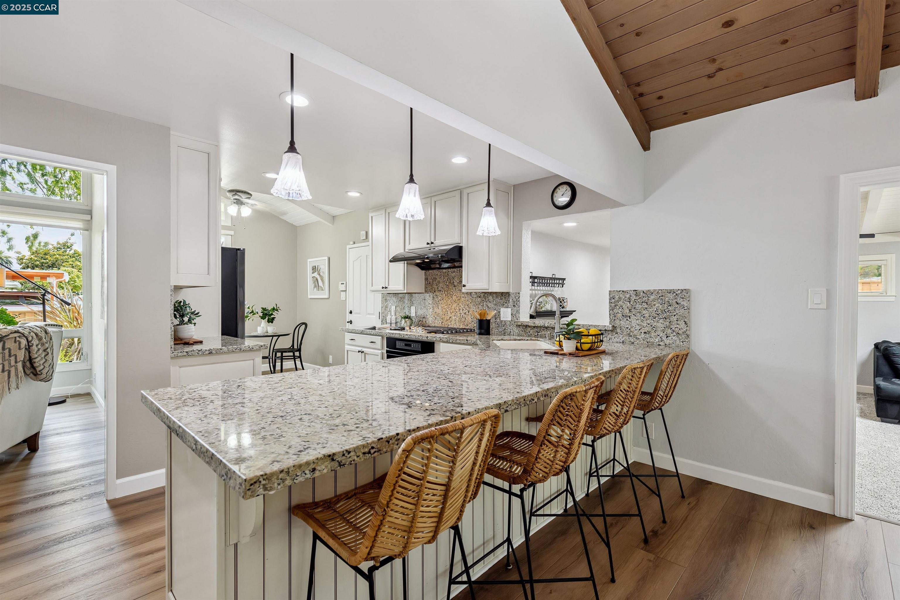 Detail Gallery Image 7 of 60 For 1838 Sunnyvale Ave, Walnut Creek,  CA 94597 - 4 Beds | 2 Baths