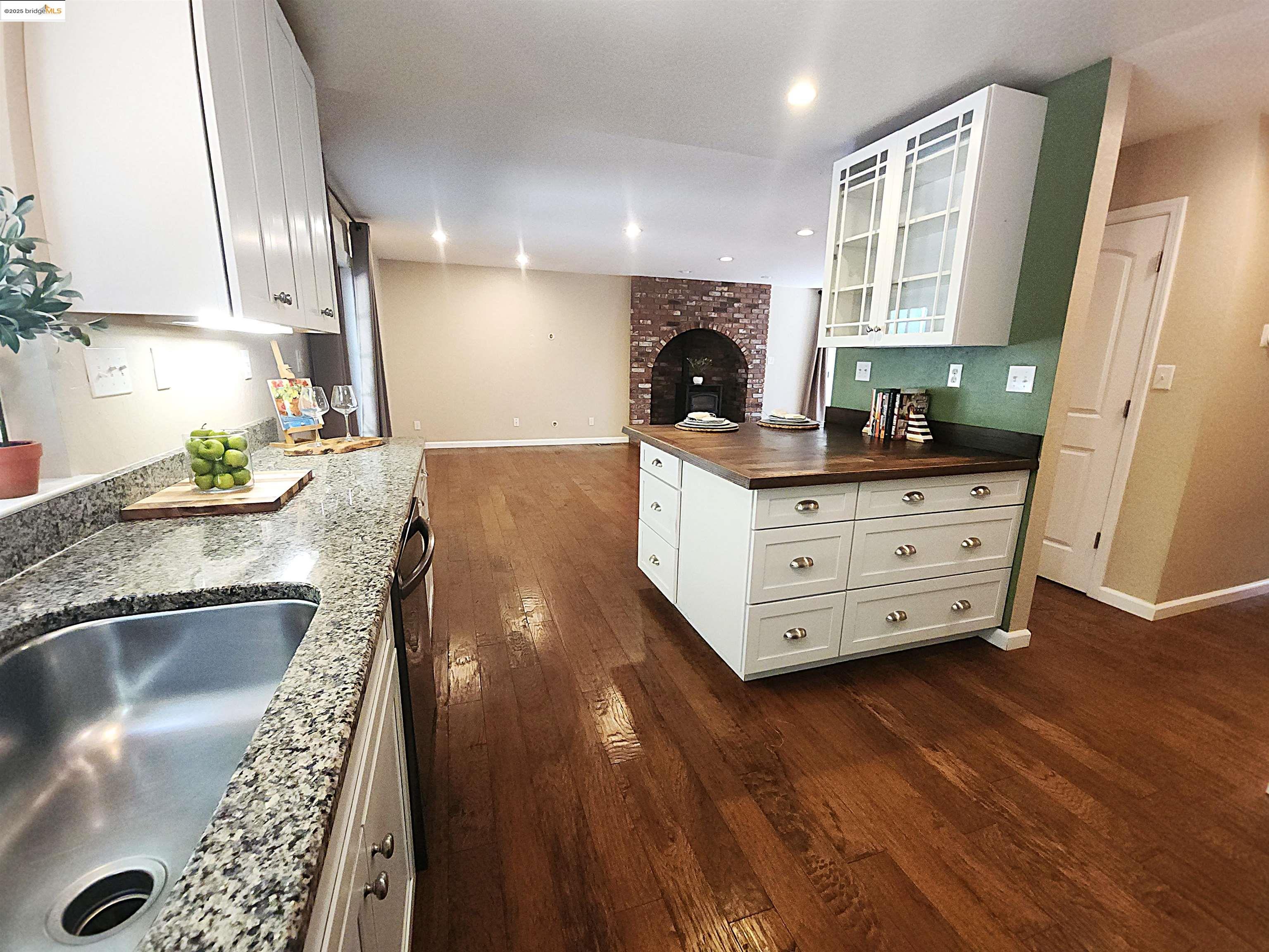 Detail Gallery Image 17 of 44 For 2136 Silver Drive, Arnold,  CA 95223-9575 - 3 Beds | 2/1 Baths