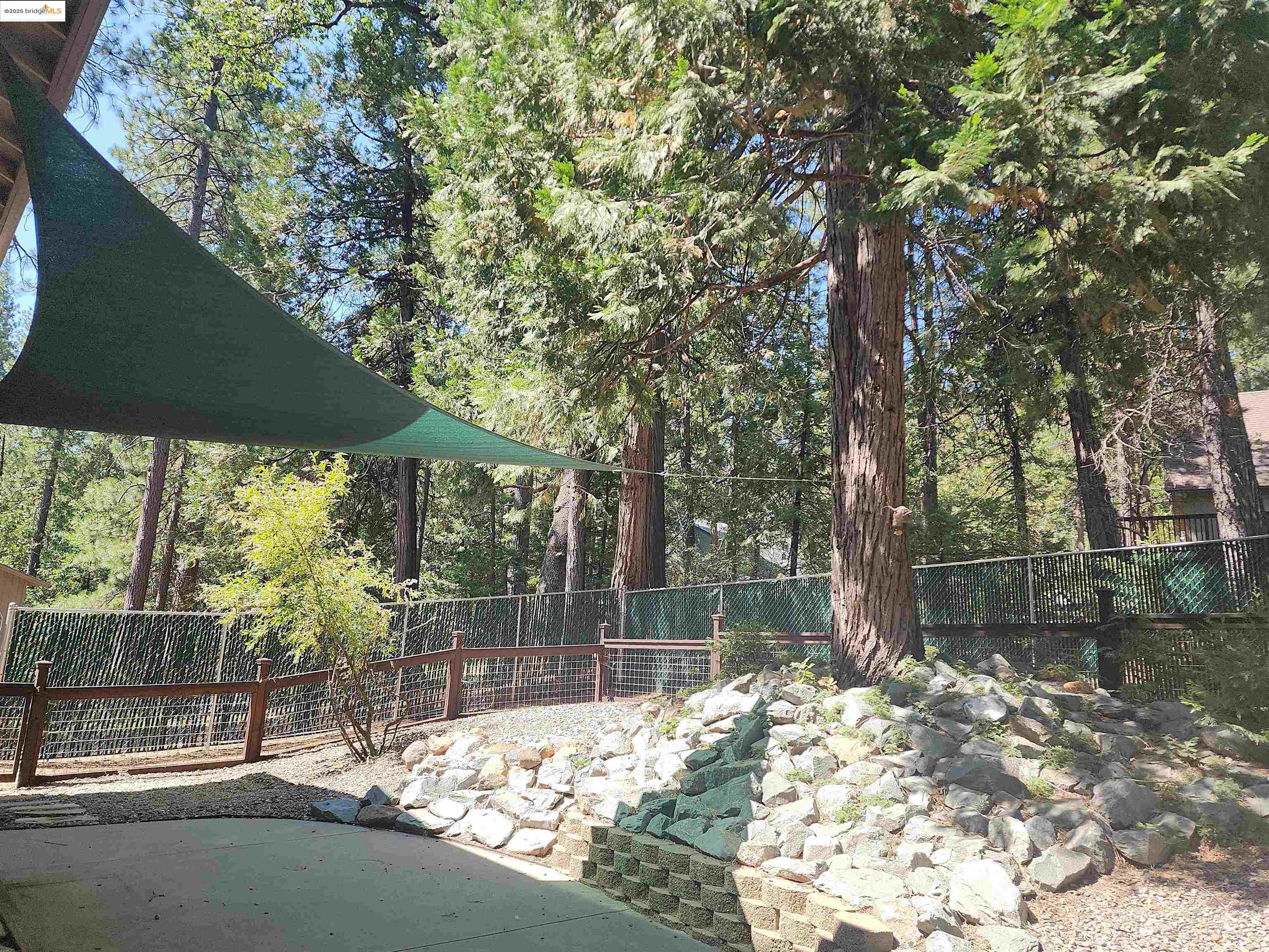 Detail Gallery Image 36 of 44 For 2136 Silver Drive, Arnold,  CA 95223-9575 - 3 Beds | 2/1 Baths