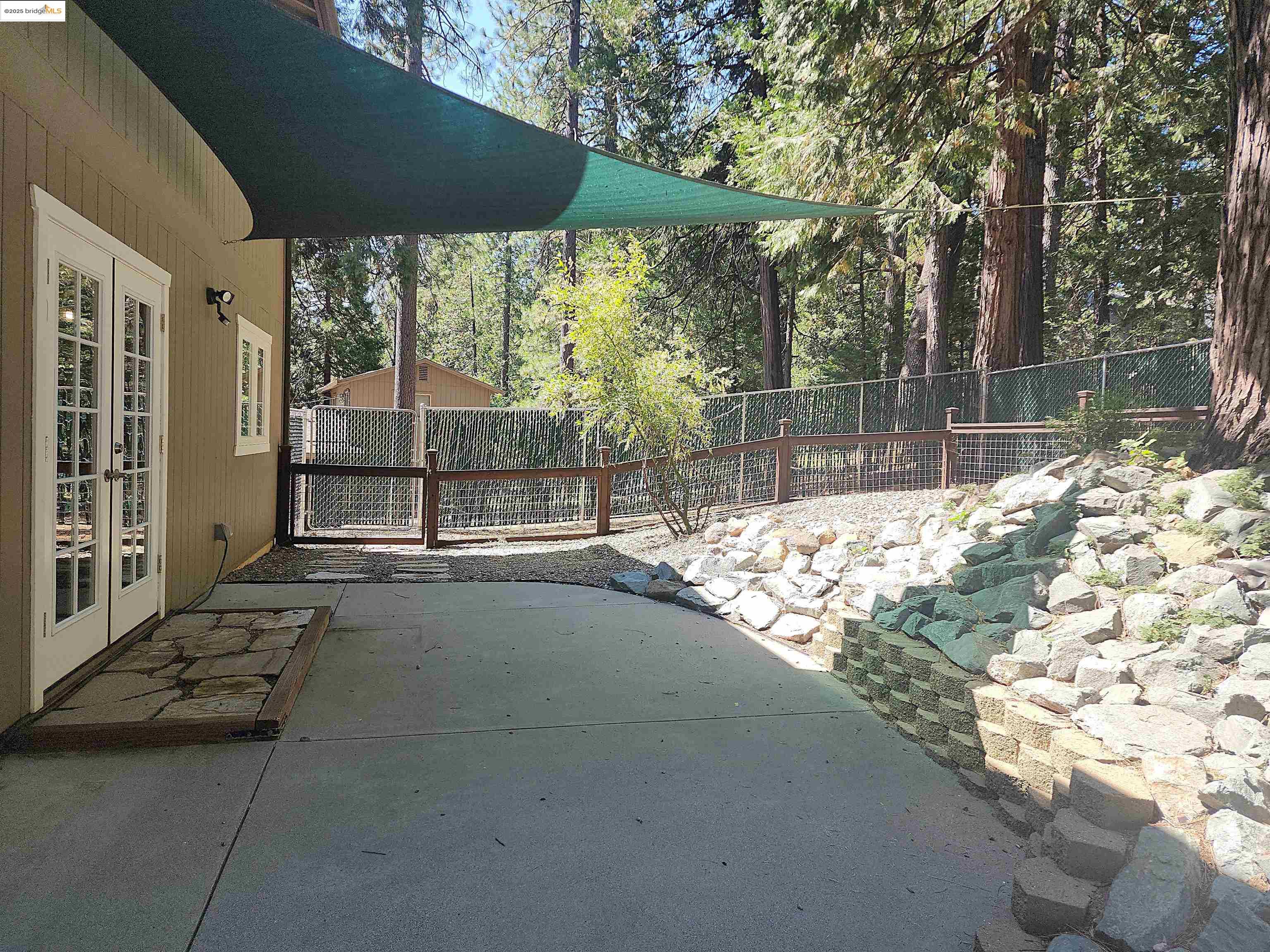 Detail Gallery Image 38 of 44 For 2136 Silver Drive, Arnold,  CA 95223-9575 - 3 Beds | 2/1 Baths