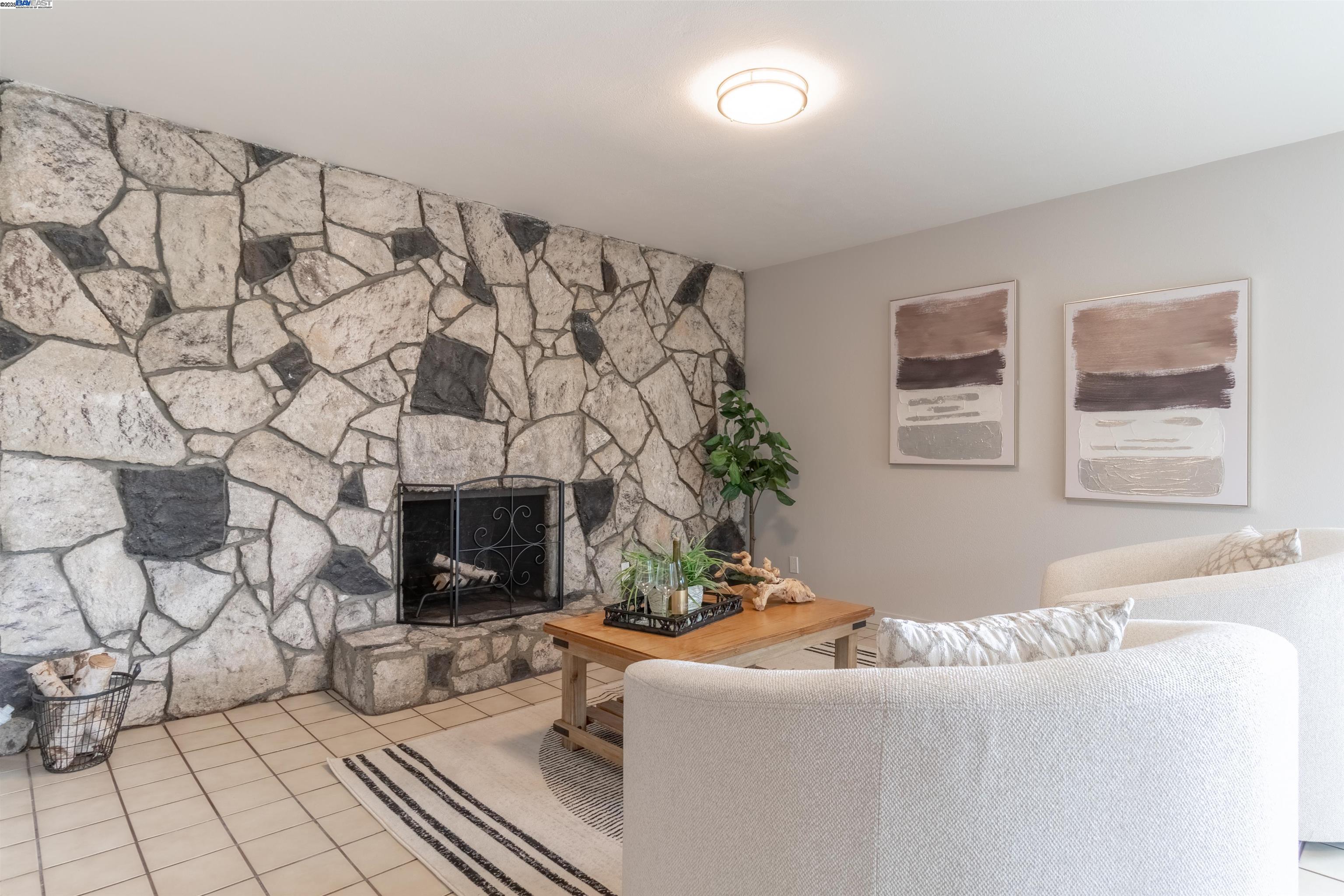 Detail Gallery Image 14 of 35 For 1875 Willow Ave, San Leandro,  CA 94579 - 3 Beds | 2 Baths
