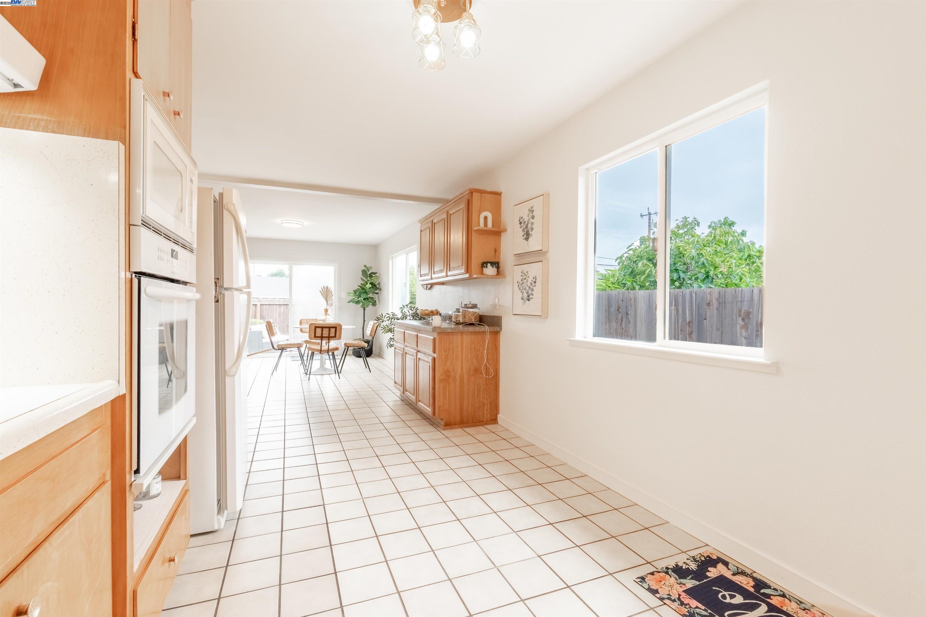 Detail Gallery Image 20 of 35 For 1875 Willow Ave, San Leandro,  CA 94579 - 3 Beds | 2 Baths