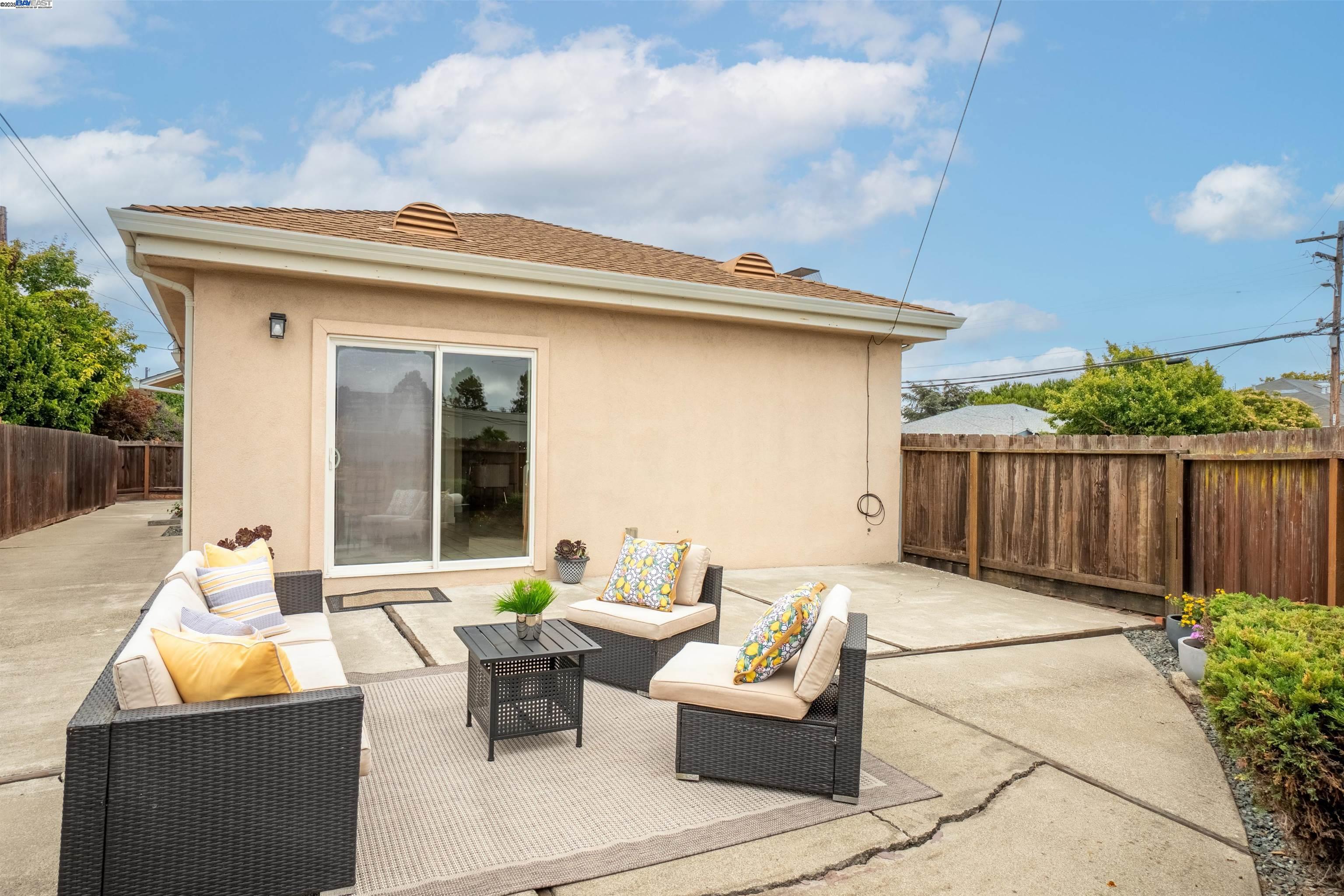 Detail Gallery Image 31 of 35 For 1875 Willow Ave, San Leandro,  CA 94579 - 3 Beds | 2 Baths