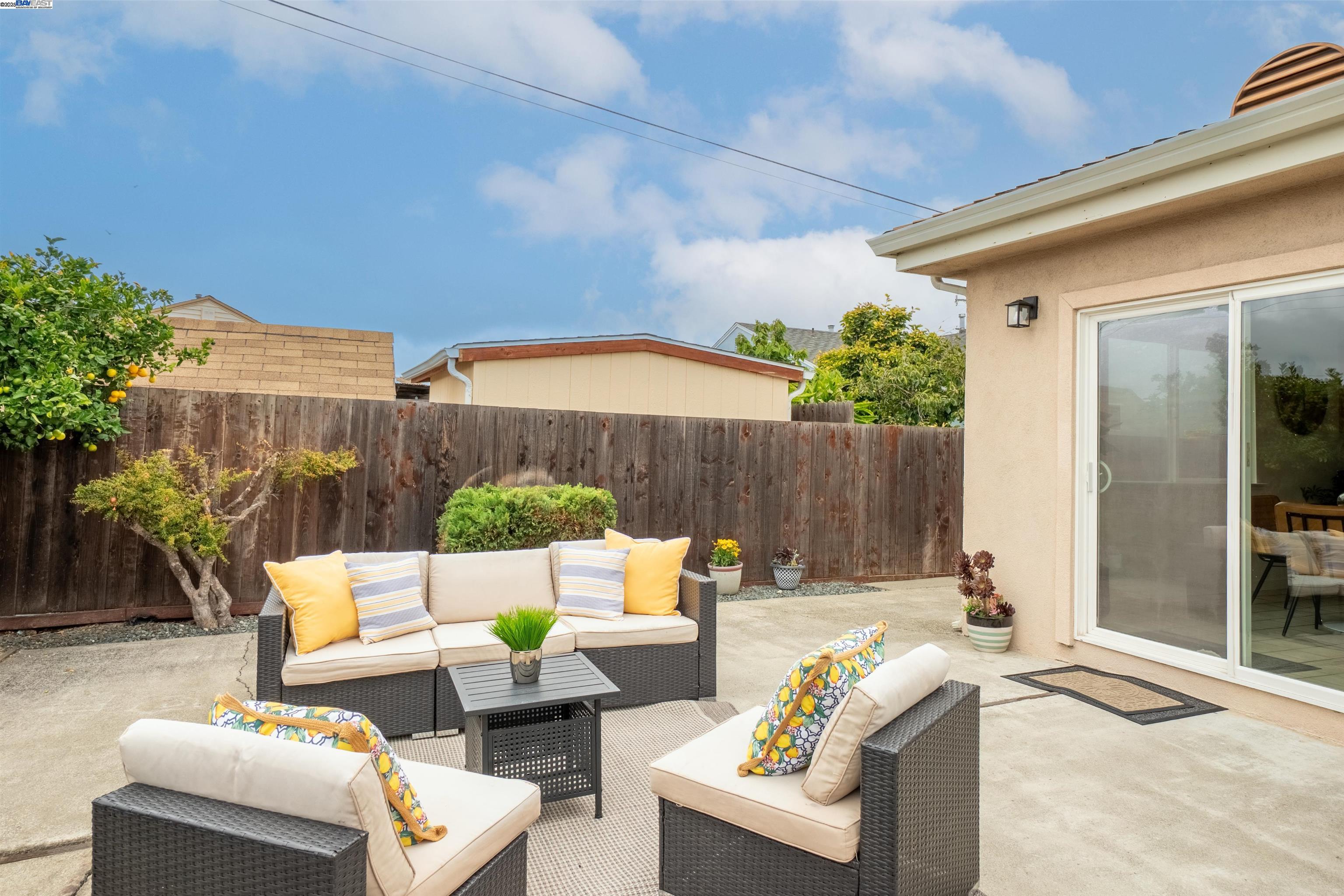 Detail Gallery Image 32 of 35 For 1875 Willow Ave, San Leandro,  CA 94579 - 3 Beds | 2 Baths