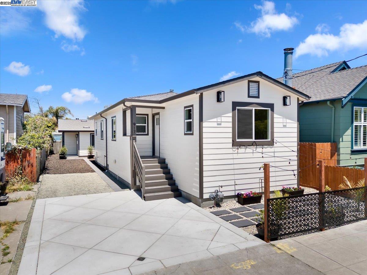 Detail Gallery Image 11 of 48 For 917 Channing Way, Berkeley,  CA 94710 - – Beds | – Baths