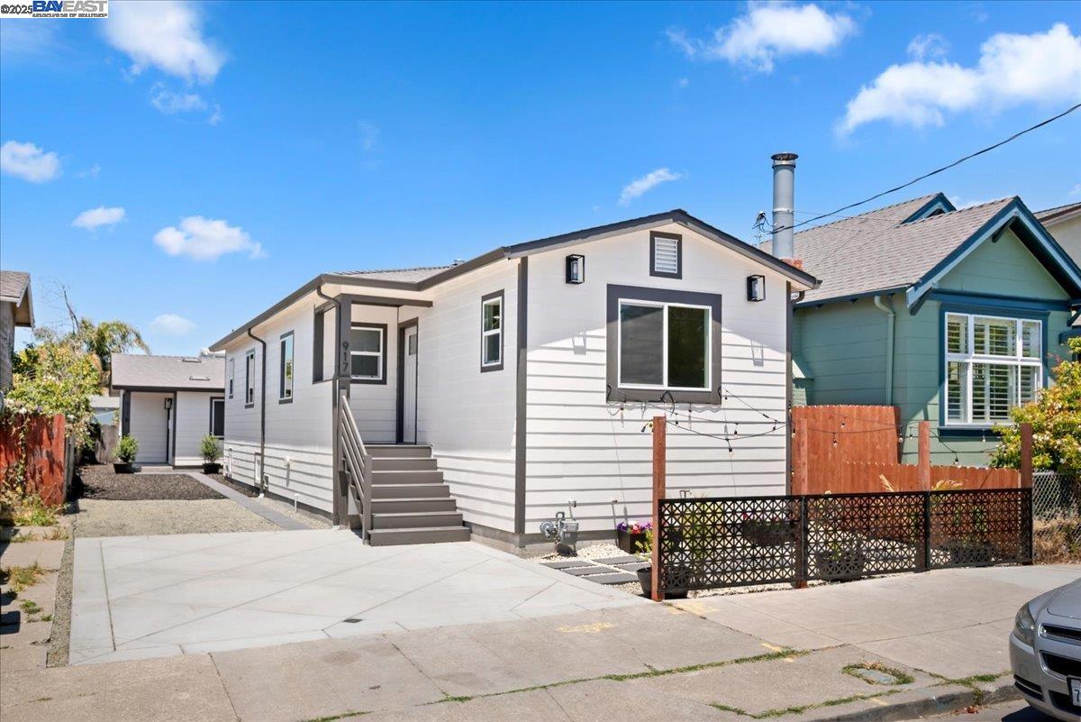 Detail Gallery Image 10 of 48 For 917 Channing Way, Berkeley,  CA 94710 - – Beds | – Baths