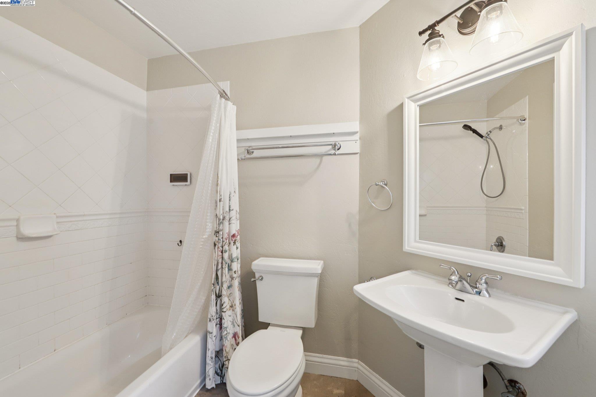 Detail Gallery Image 15 of 19 For 5400 Mountain Blvd #340,  Oakland,  CA 94619 - 2 Beds | 2 Baths