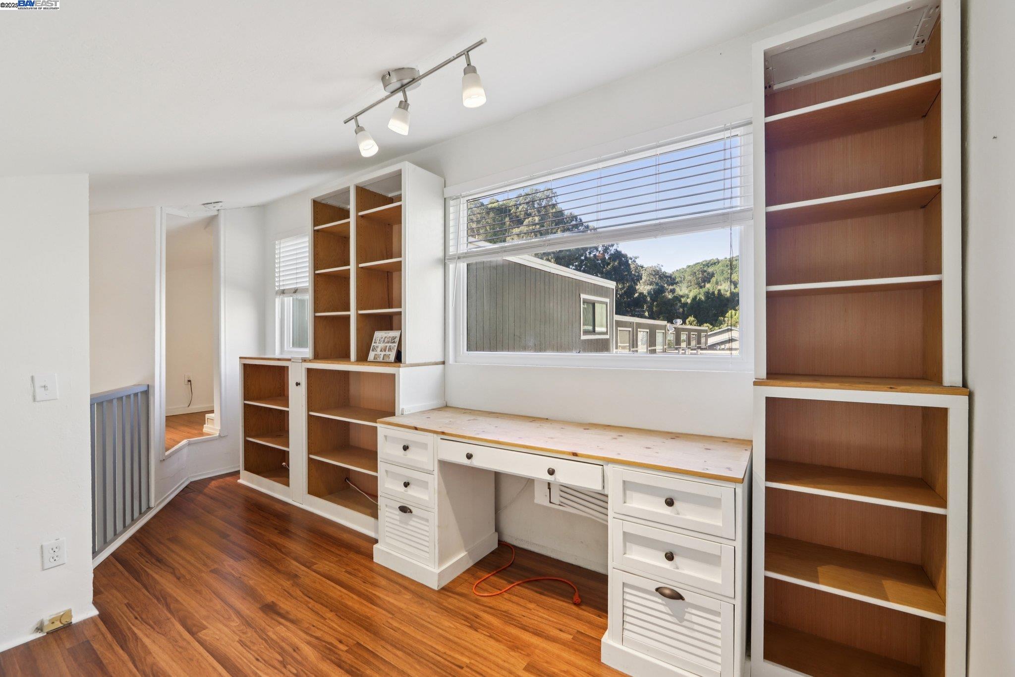 Detail Gallery Image 8 of 19 For 5400 Mountain Blvd #340,  Oakland,  CA 94619 - 2 Beds | 2 Baths