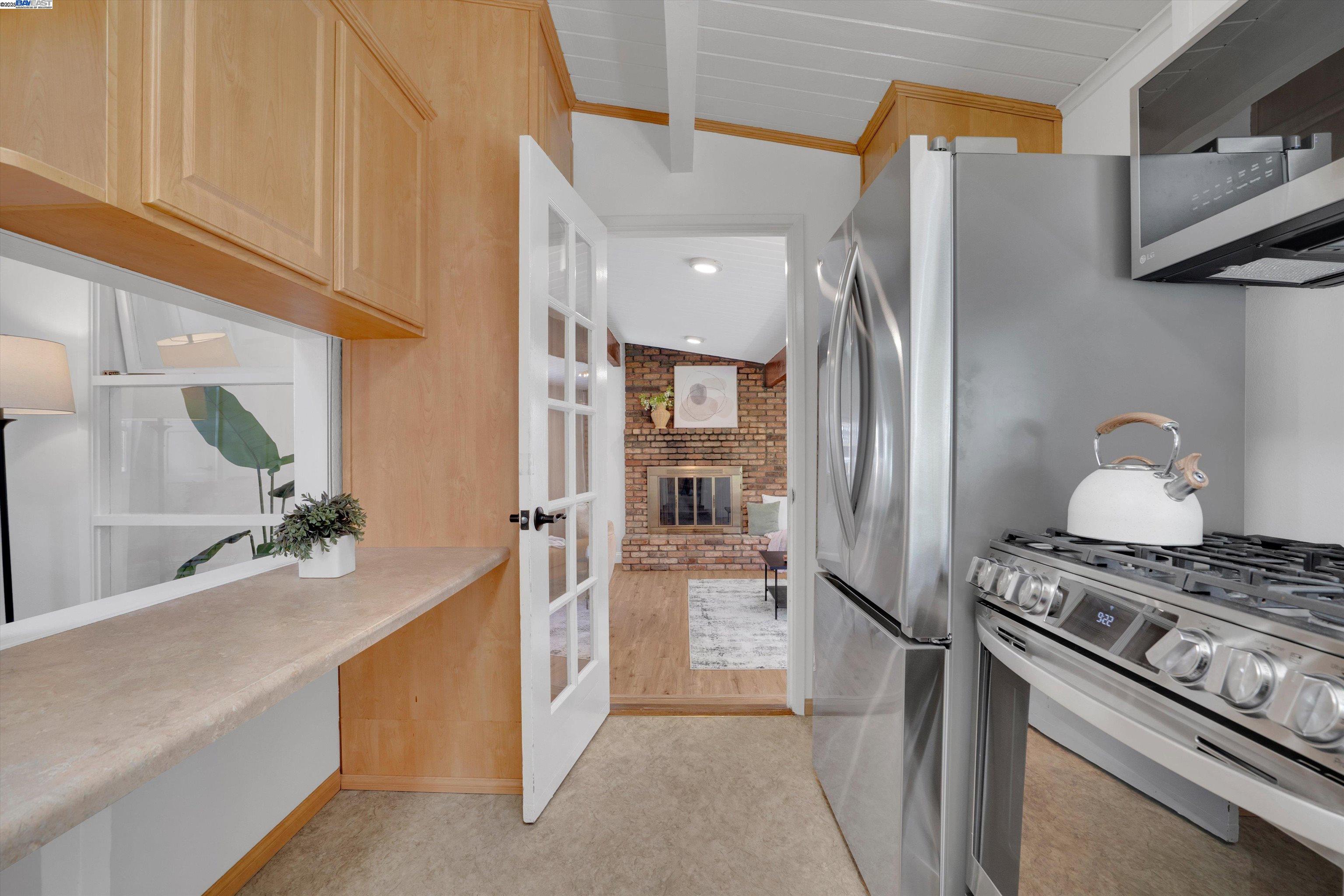 Detail Gallery Image 15 of 31 For 956 Tamarack Ave, San Jose,  CA 95128 - 2 Beds | 1 Baths