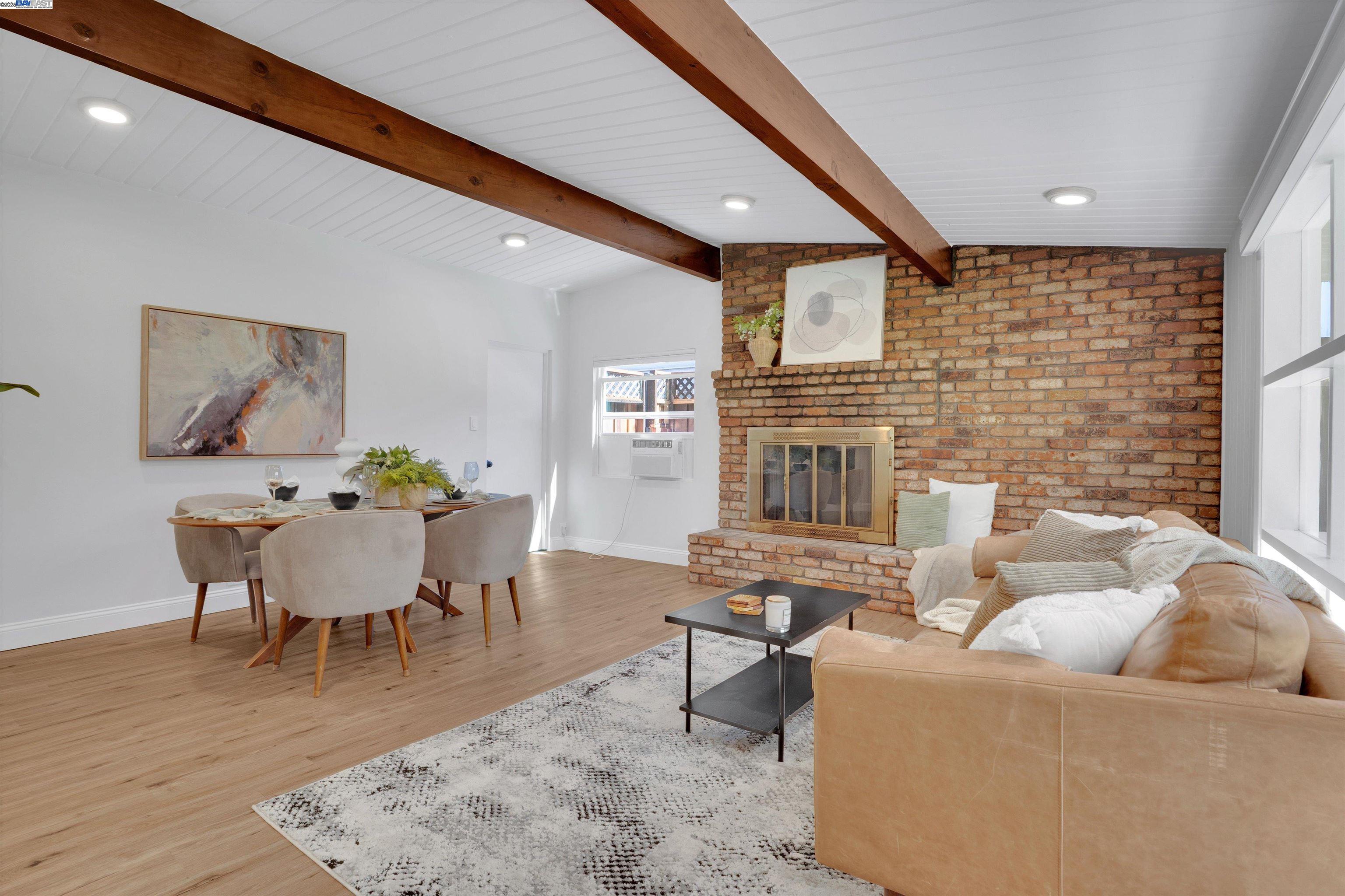 Detail Gallery Image 17 of 31 For 956 Tamarack Ave, San Jose,  CA 95128 - 2 Beds | 1 Baths