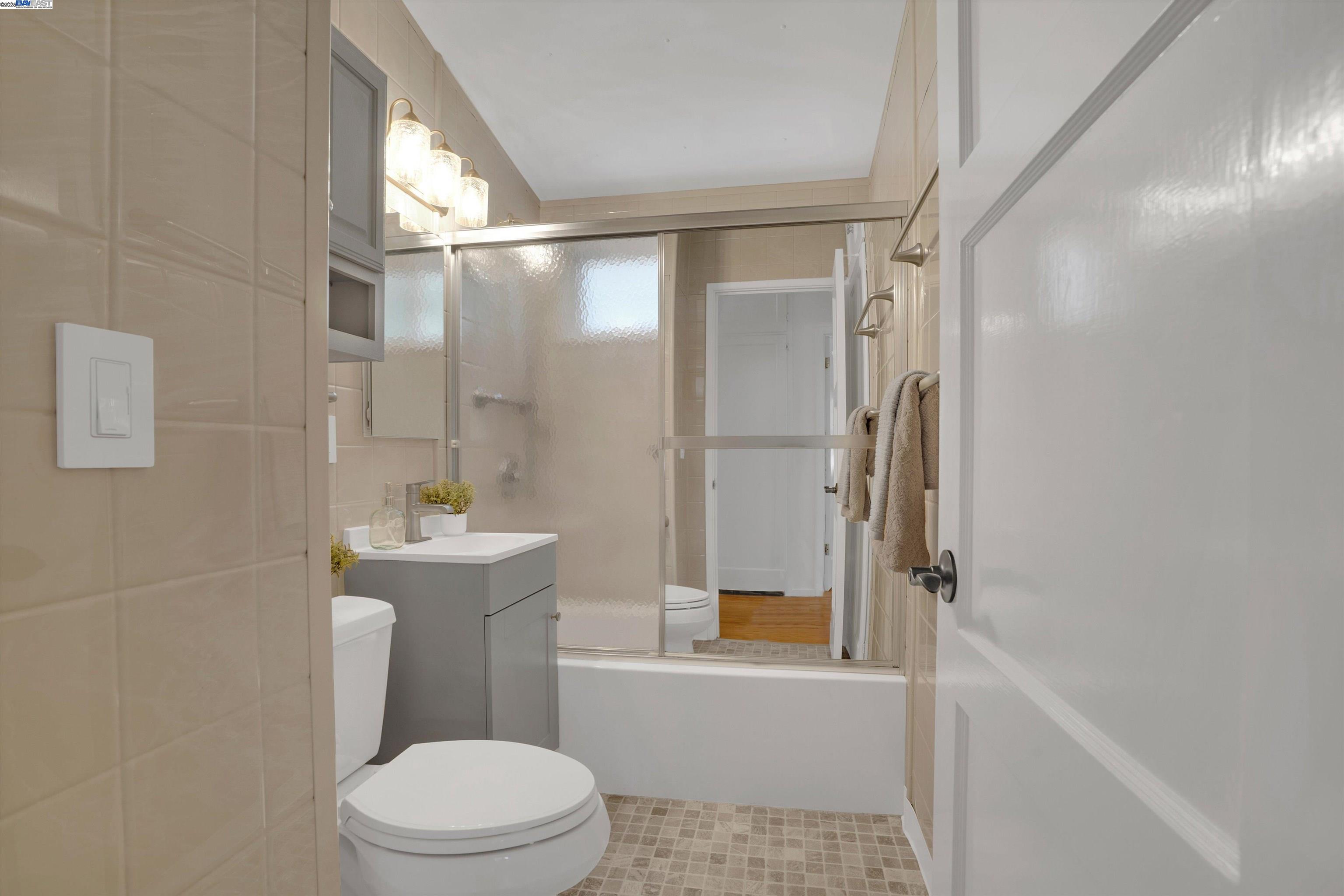 Detail Gallery Image 22 of 31 For 956 Tamarack Ave, San Jose,  CA 95128 - 2 Beds | 1 Baths