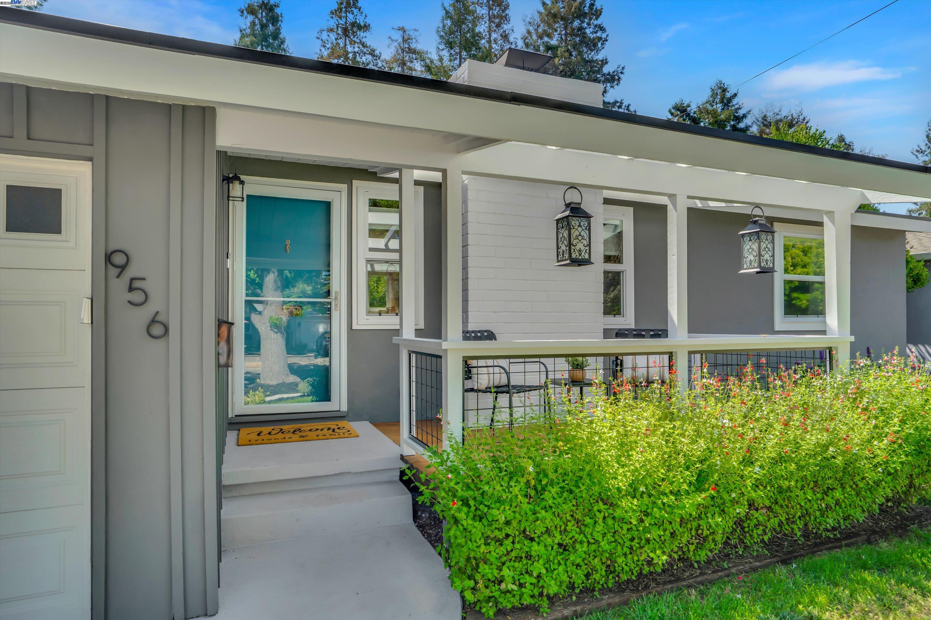 Detail Gallery Image 5 of 31 For 956 Tamarack Ave, San Jose,  CA 95128 - 2 Beds | 1 Baths