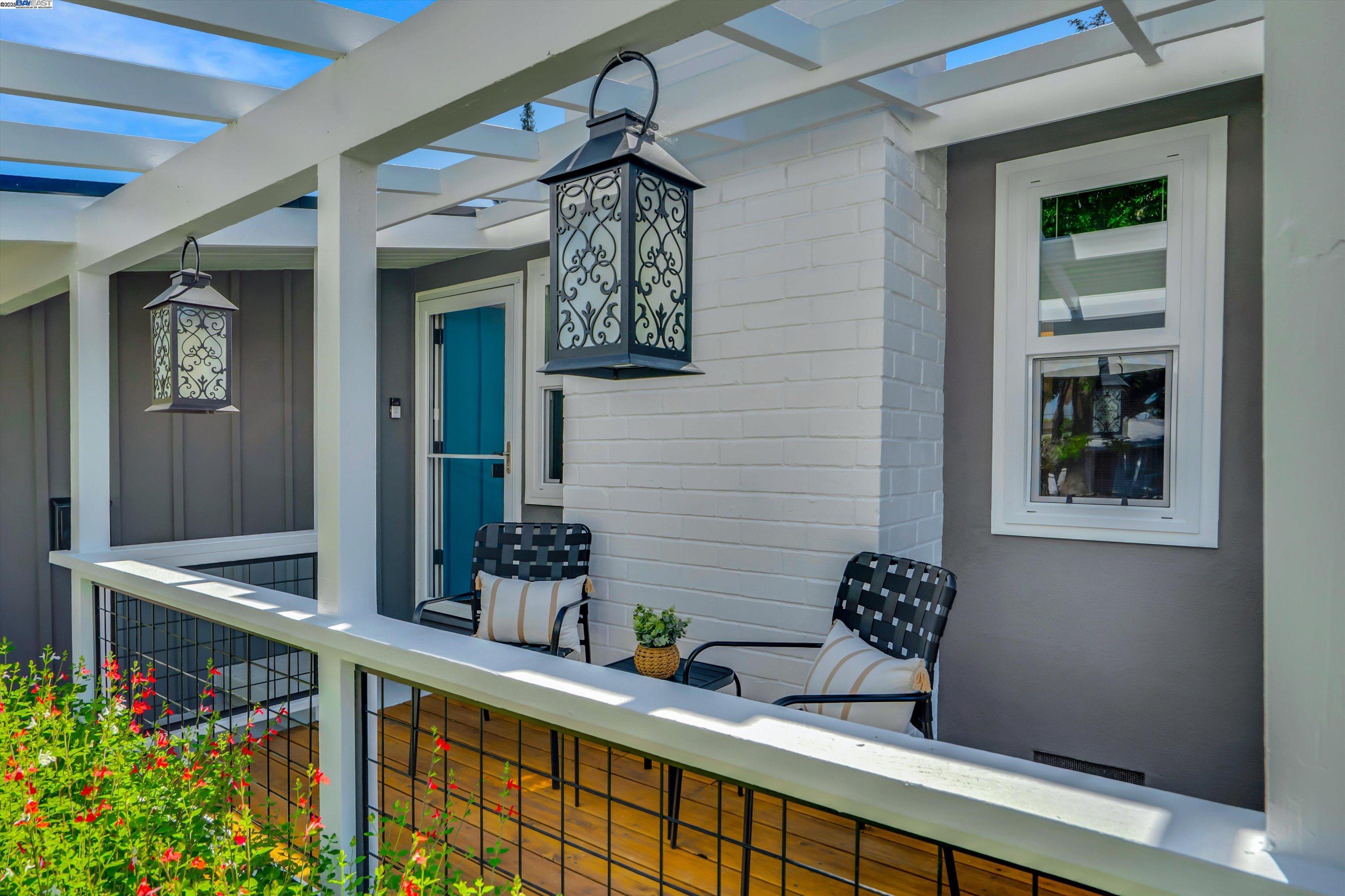 Detail Gallery Image 6 of 31 For 956 Tamarack Ave, San Jose,  CA 95128 - 2 Beds | 1 Baths