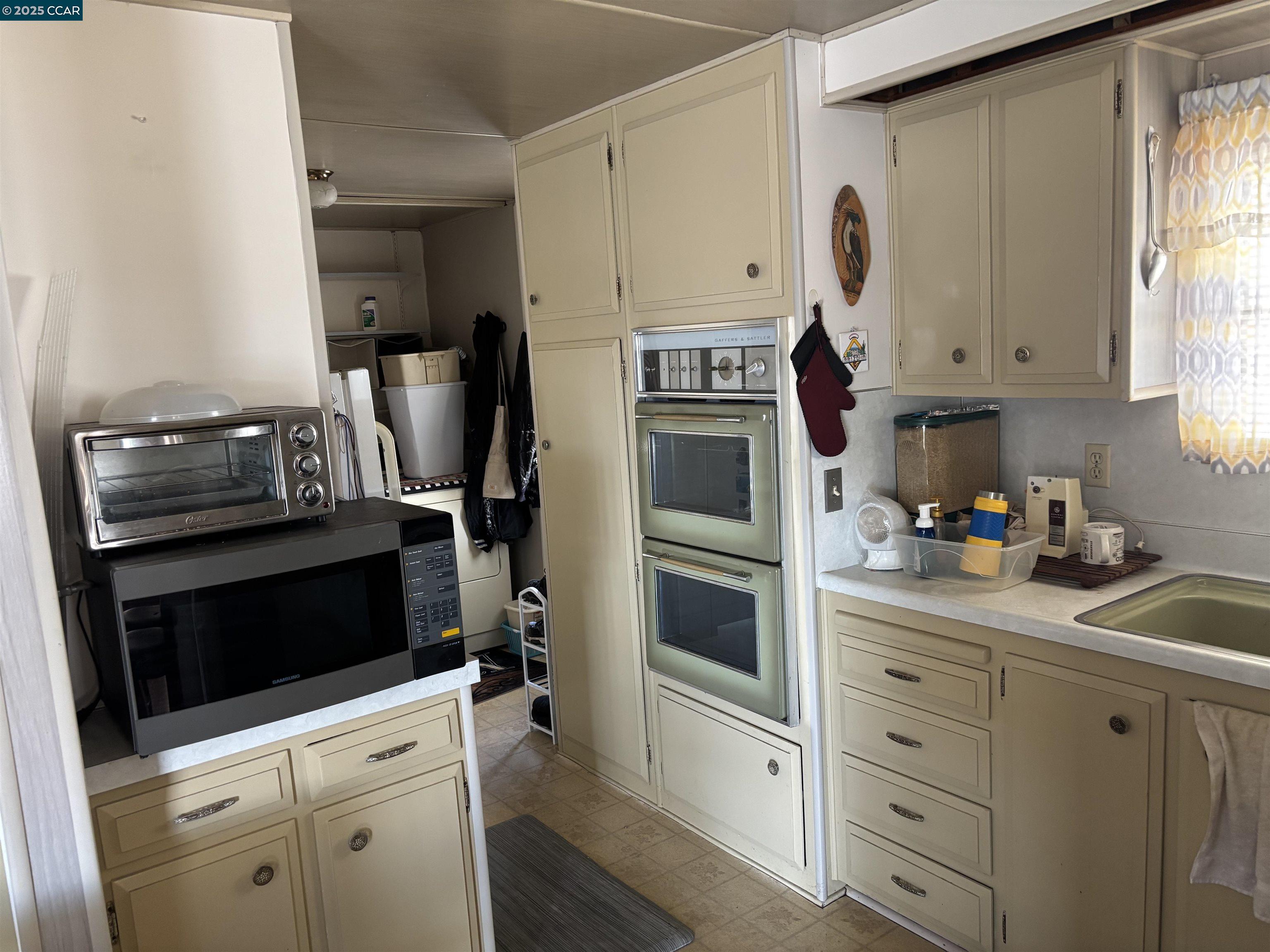 Detail Gallery Image 8 of 12 For 16401 San Pablo #102,  San Pablo,  CA 94806 - 1 Beds | 1 Baths
