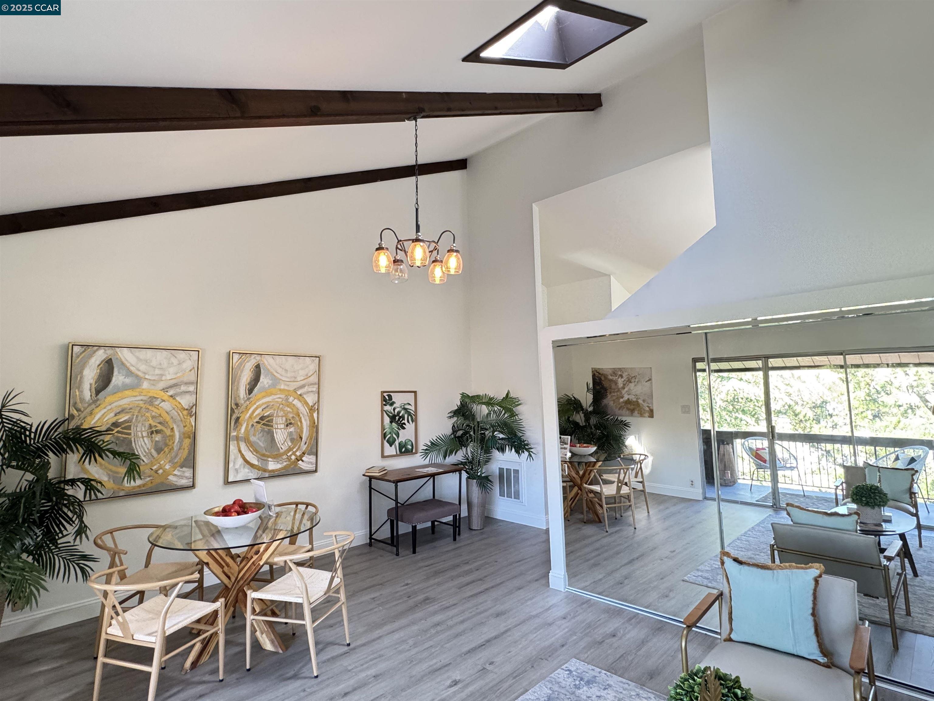Detail Gallery Image 4 of 21 For 2075 Ascot Dr #221,  Moraga,  CA 94556 - 3 Beds | 2 Baths