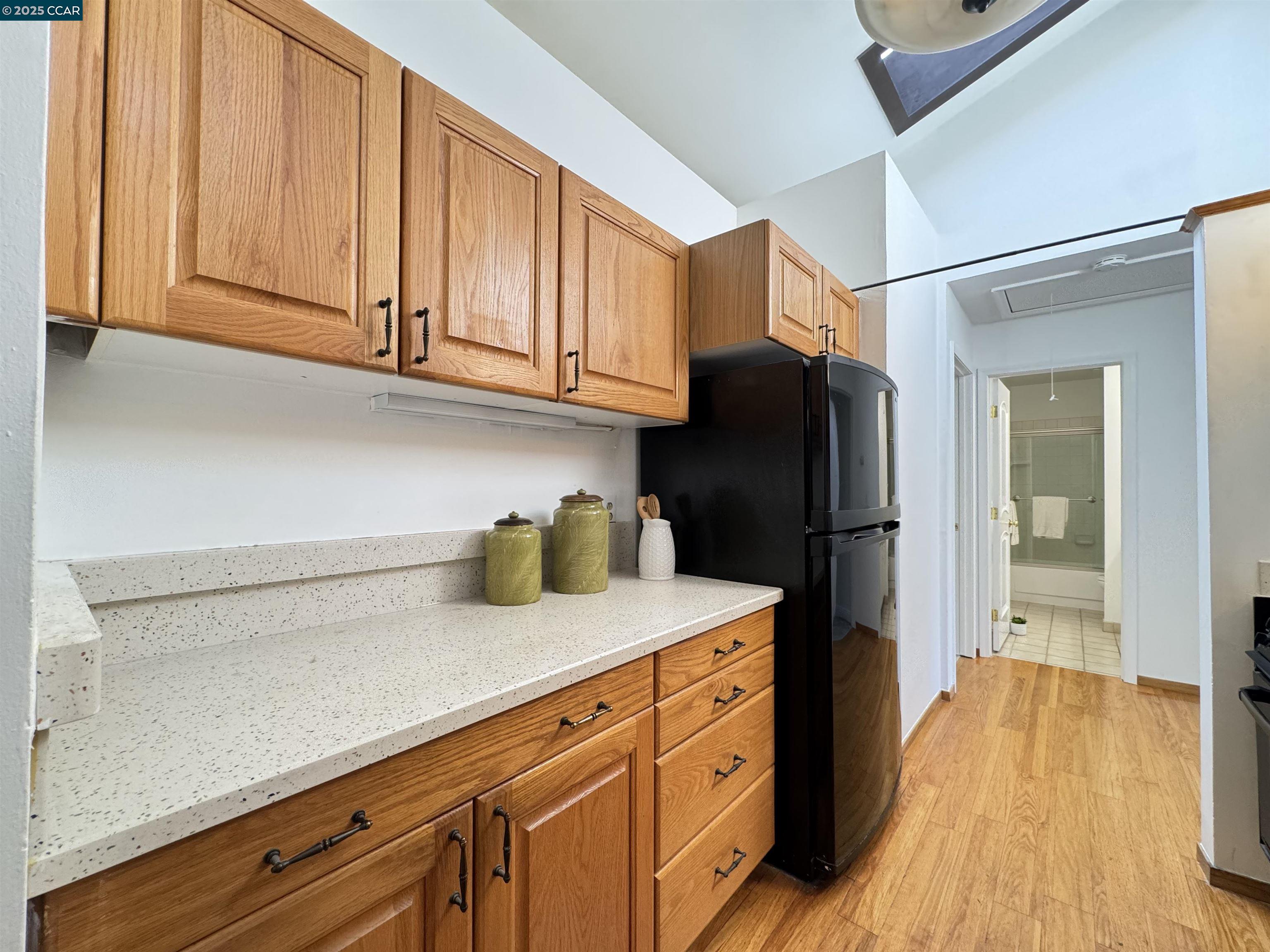 Detail Gallery Image 10 of 21 For 2075 Ascot Dr #221,  Moraga,  CA 94556 - 3 Beds | 2 Baths