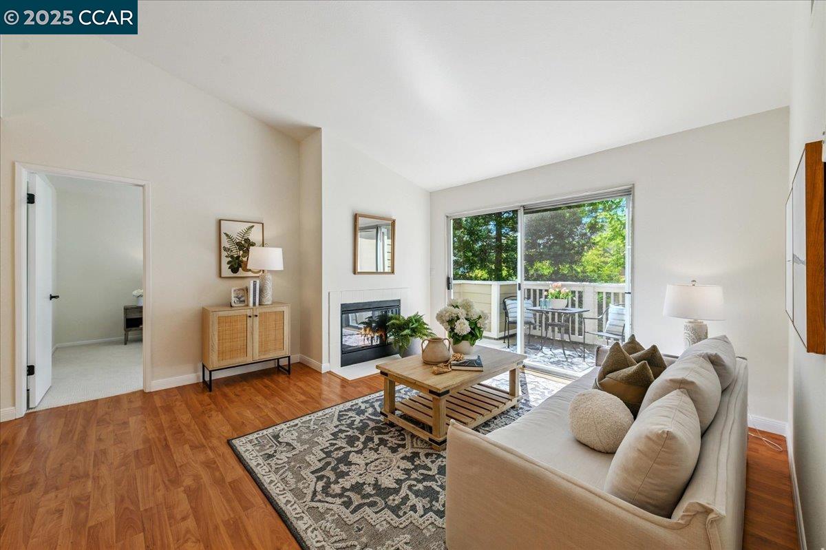 Photo #2: 41105656 Listing 