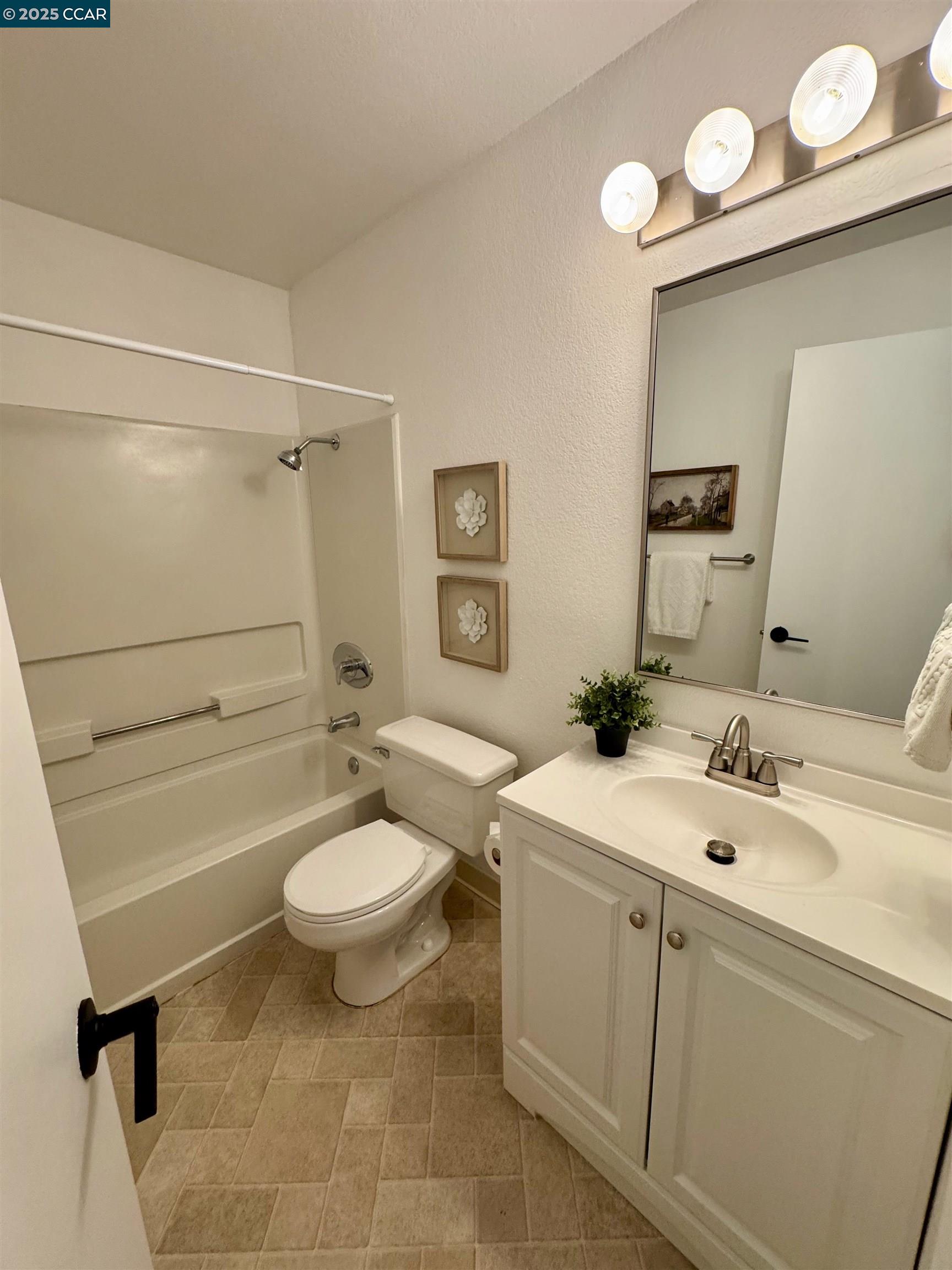 Photo #23: 41105656 Listing: Photo #23