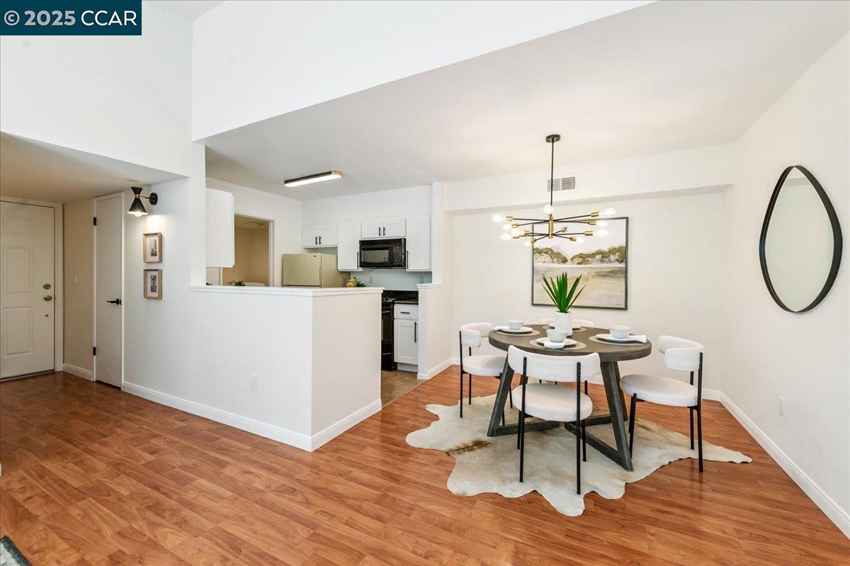 Photo #8: 41105656 Listing: Photo #8