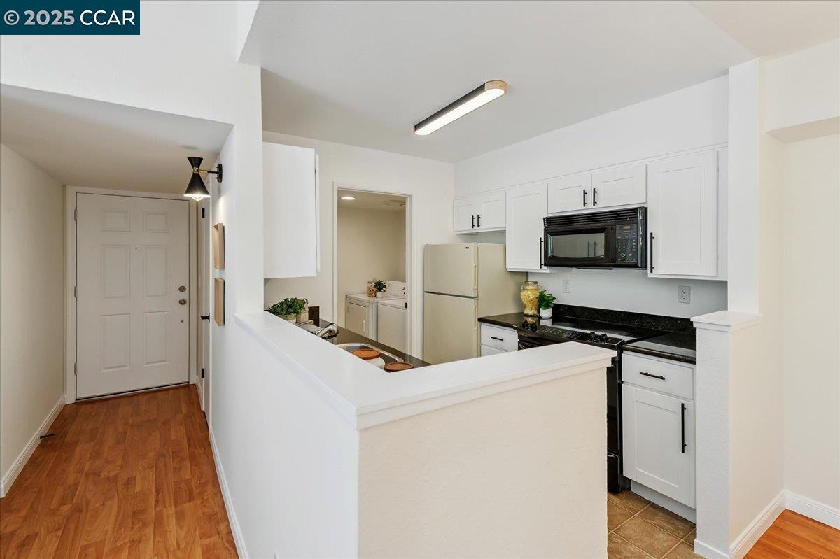 Photo #9: 41105656 Listing: Photo #9