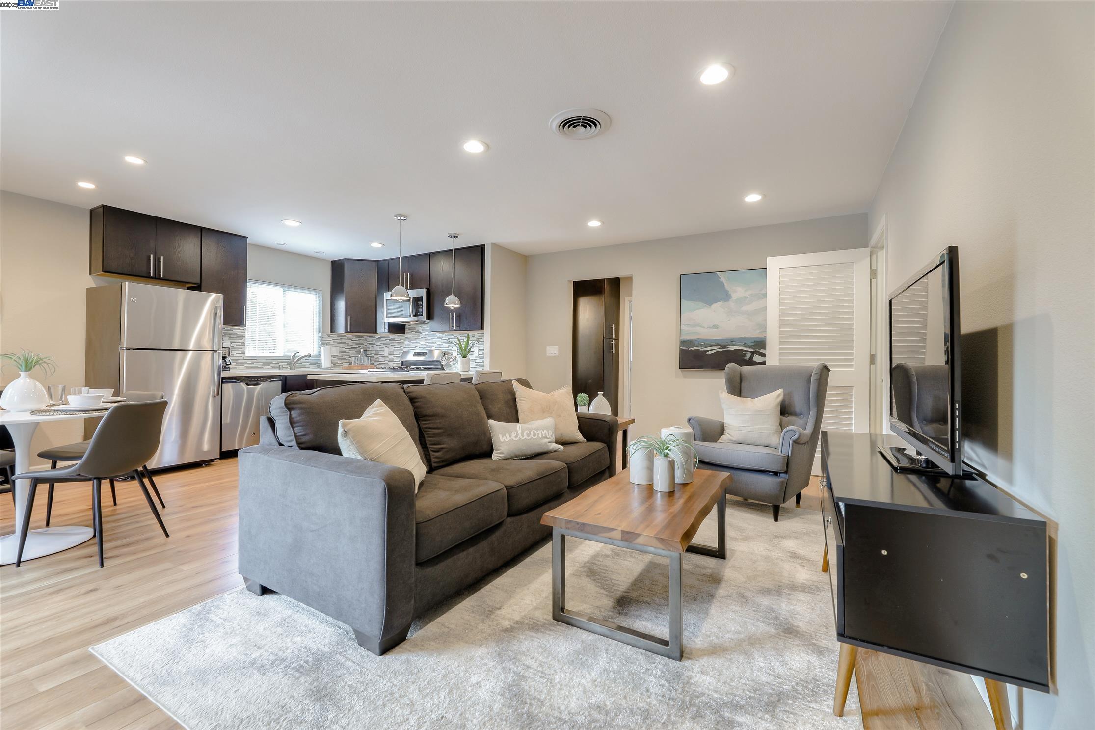 Detail Gallery Image 4 of 11 For 40 Casa Maria Ct a,  Alamo,  CA 94507-0000 - 2 Beds | 1 Baths