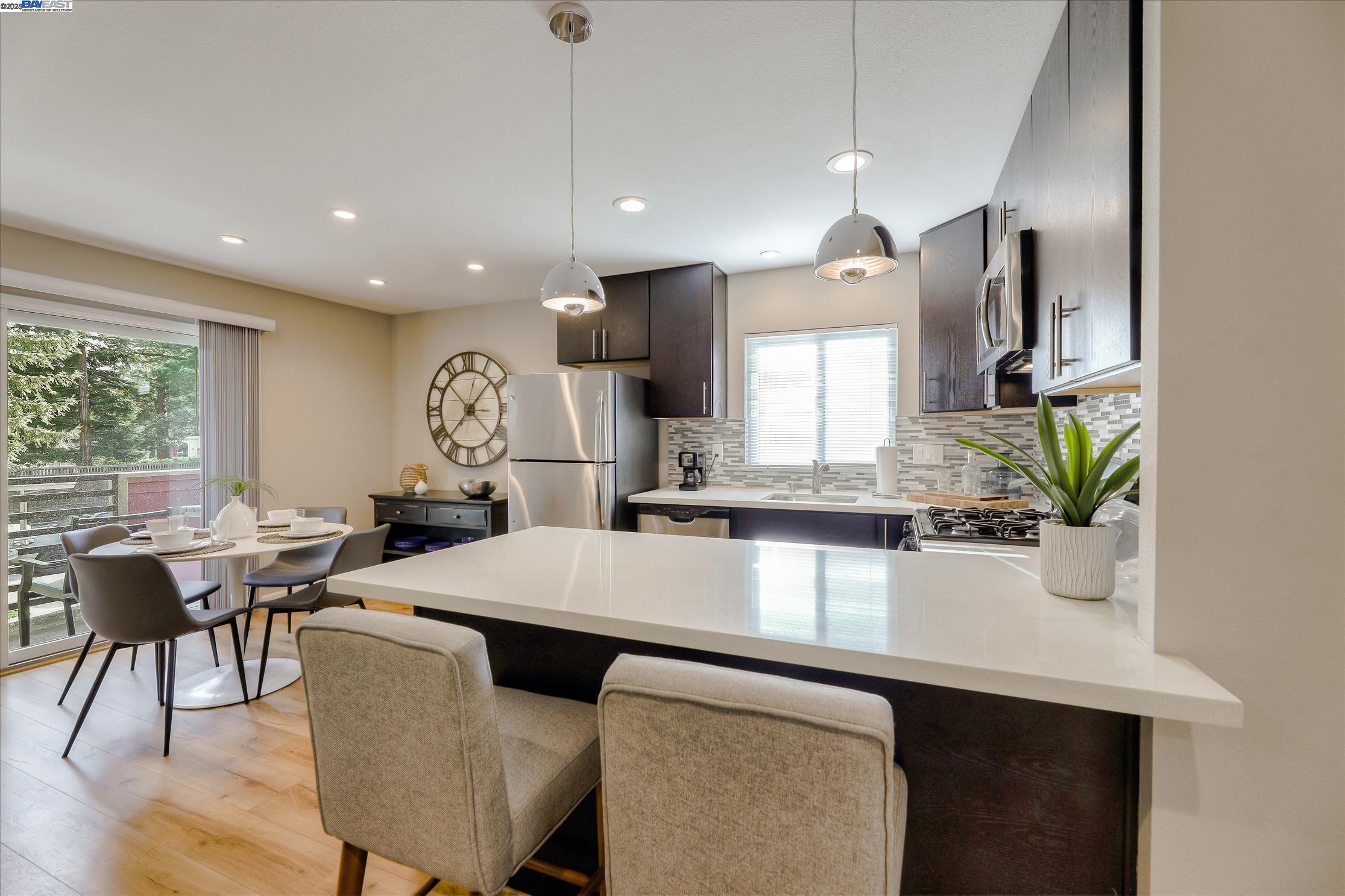 Detail Gallery Image 7 of 11 For 40 Casa Maria Ct a,  Alamo,  CA 94507-0000 - 2 Beds | 1 Baths