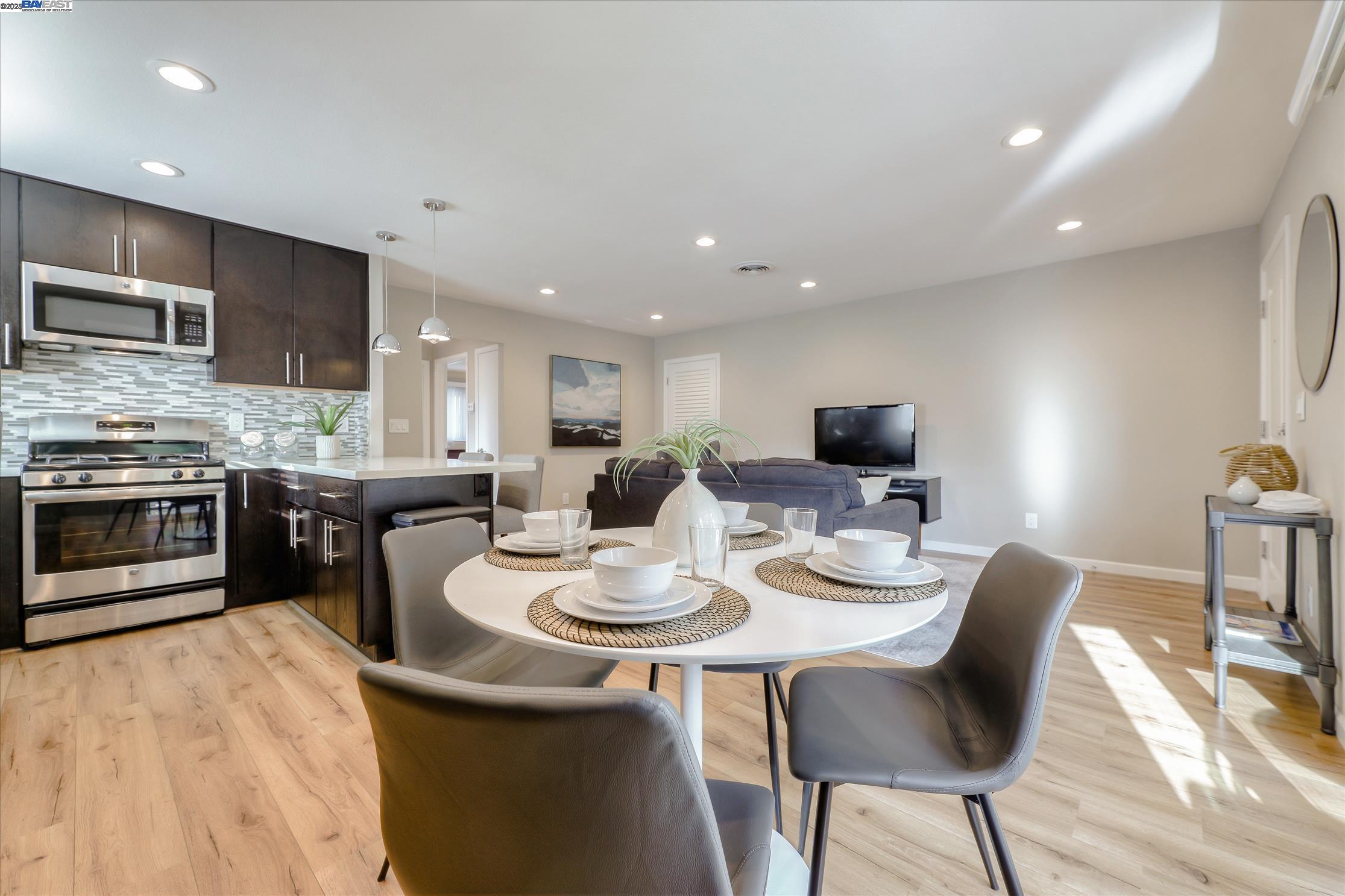 Detail Gallery Image 8 of 11 For 40 Casa Maria Ct a,  Alamo,  CA 94507-0000 - 2 Beds | 1 Baths
