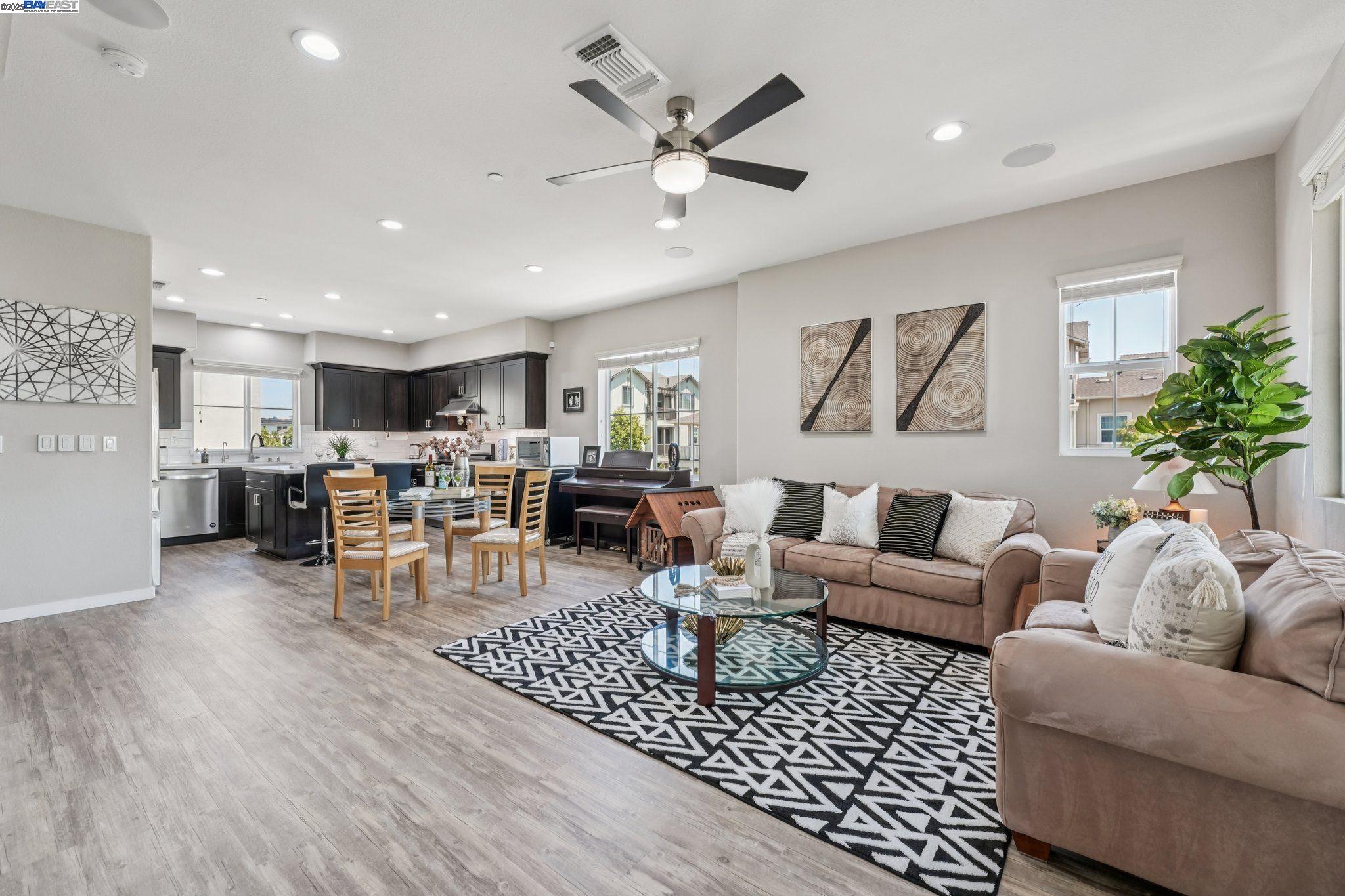 Photo #3: 41105670 Listing 