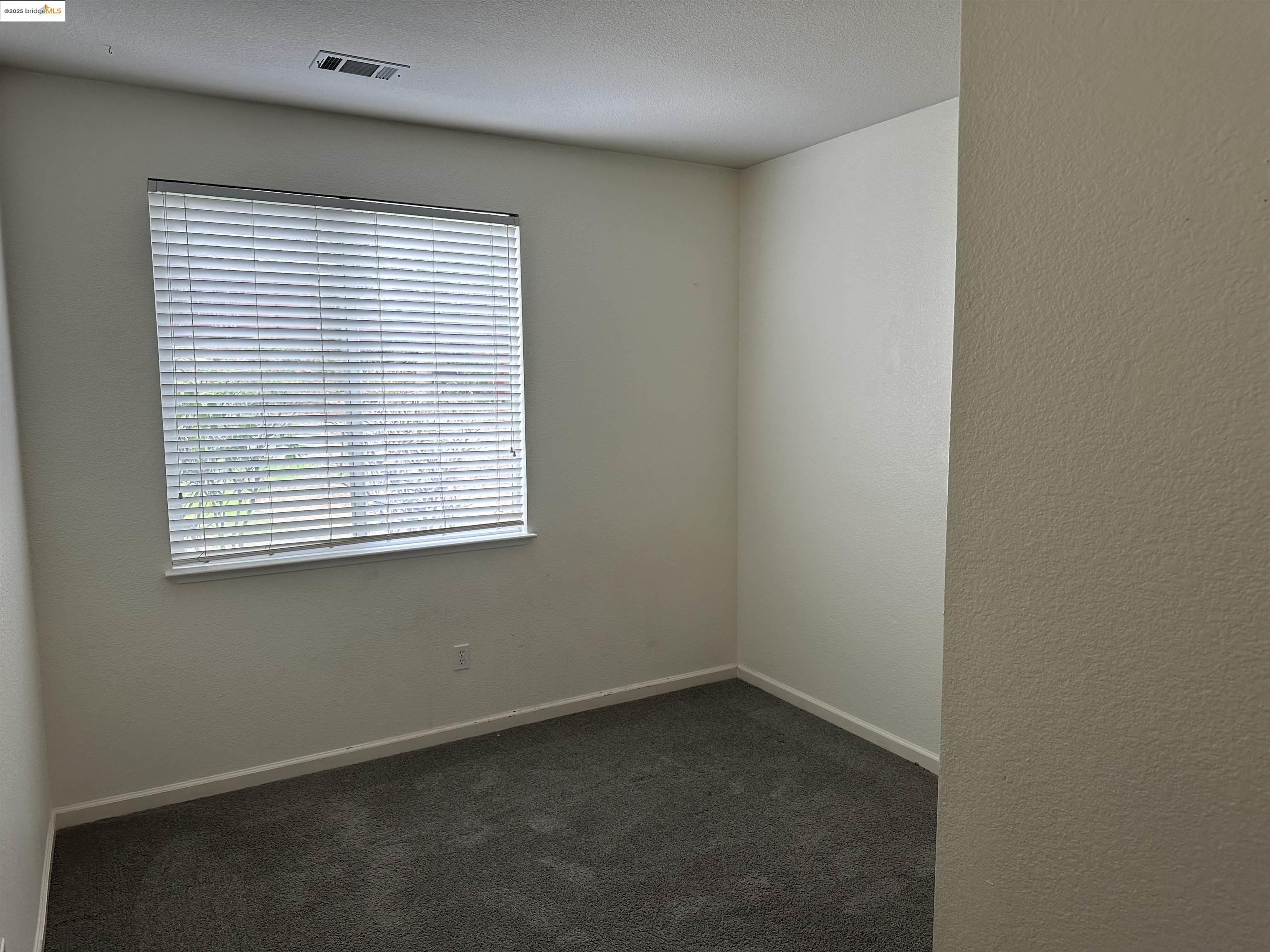 Detail Gallery Image 7 of 16 For 1843 Crown Peak Way, Antioch,  CA 94531-9999 - 4 Beds | 3 Baths