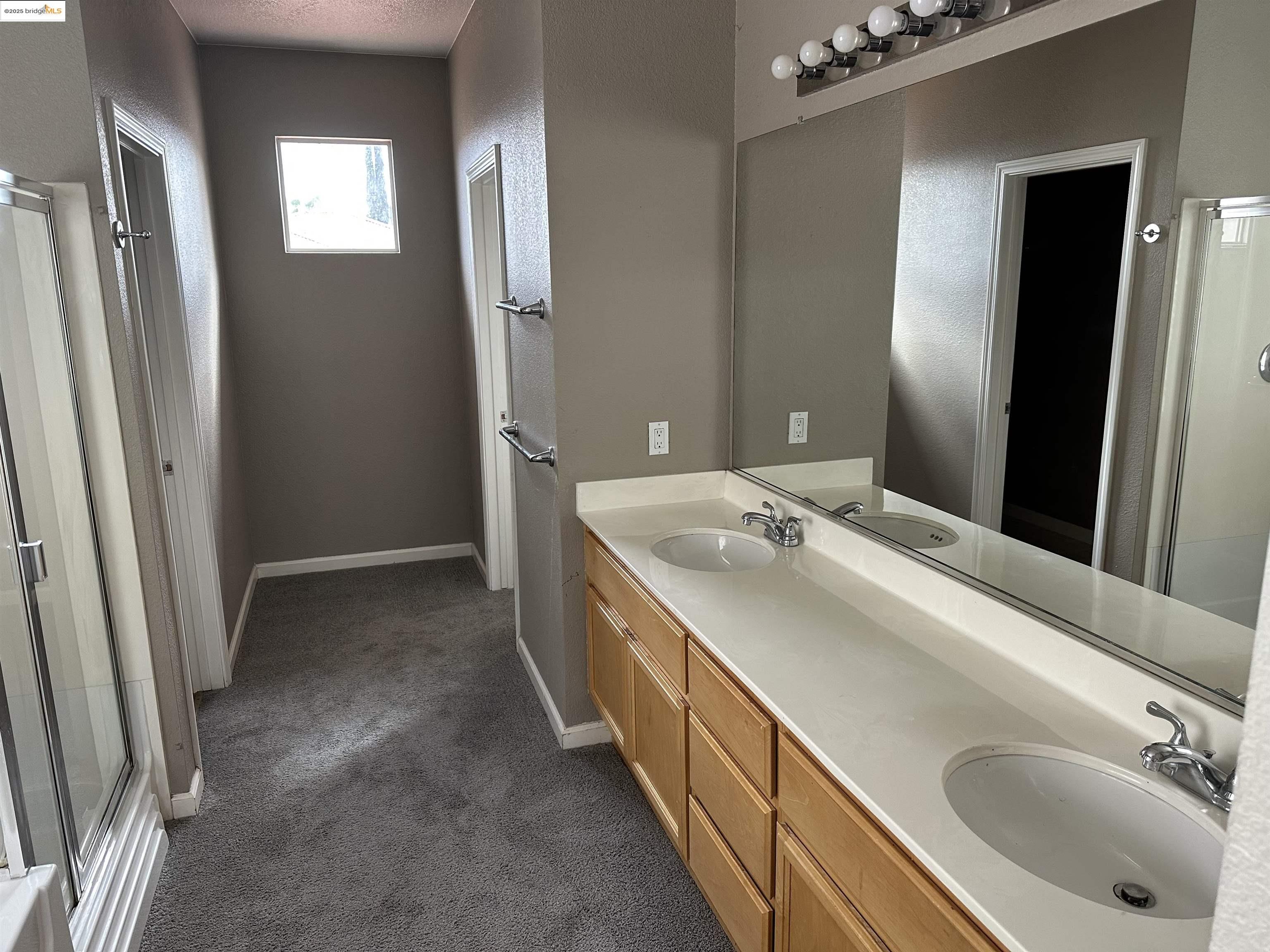 Detail Gallery Image 9 of 16 For 1843 Crown Peak Way, Antioch,  CA 94531-9999 - 4 Beds | 3 Baths