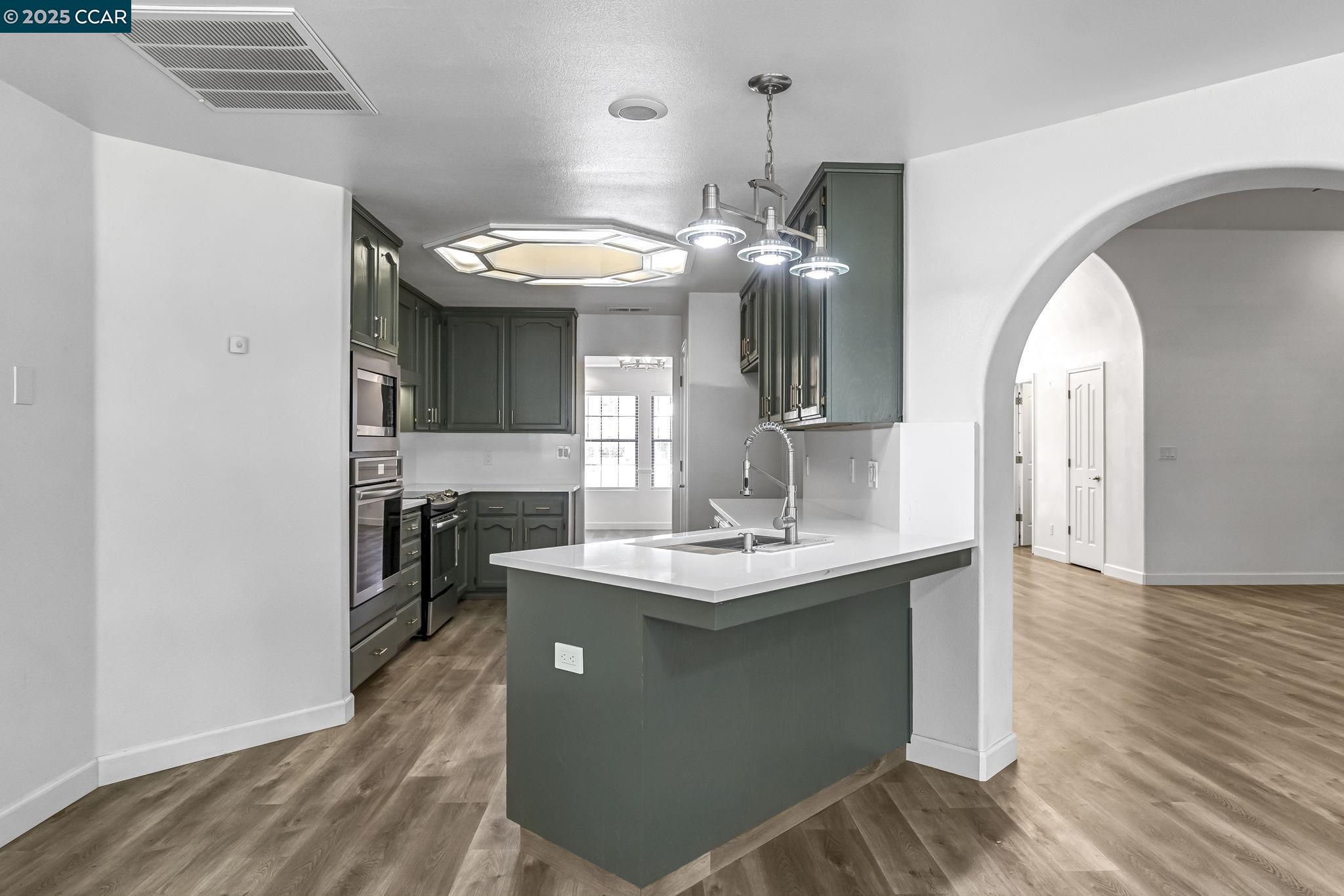 Detail Gallery Image 12 of 52 For 36065 Manon, Madera,  CA 93637 - 5 Beds | 3/1 Baths