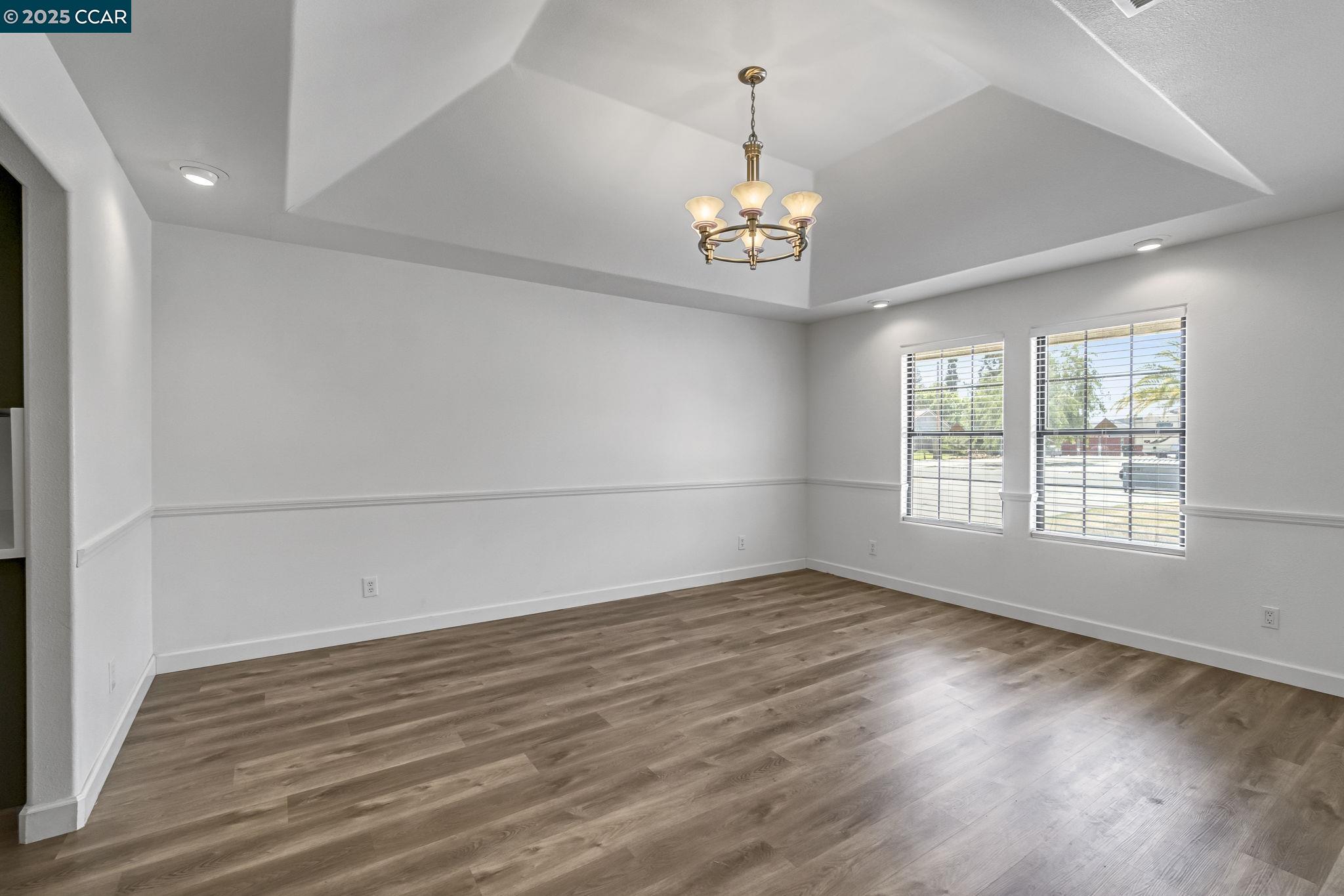 Detail Gallery Image 18 of 52 For 36065 Manon, Madera,  CA 93637 - 5 Beds | 3/1 Baths