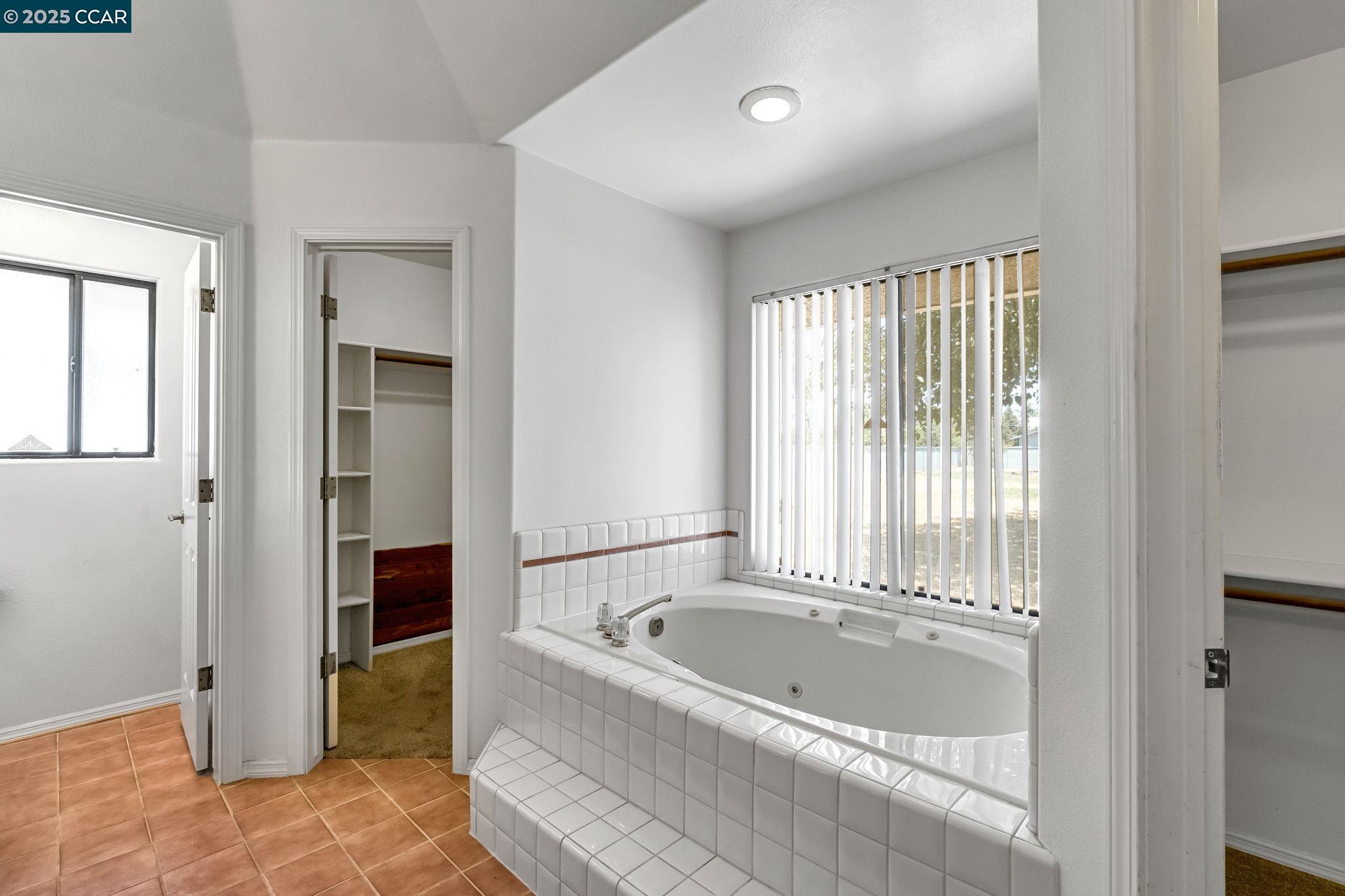 Detail Gallery Image 36 of 52 For 36065 Manon, Madera,  CA 93637 - 5 Beds | 3/1 Baths