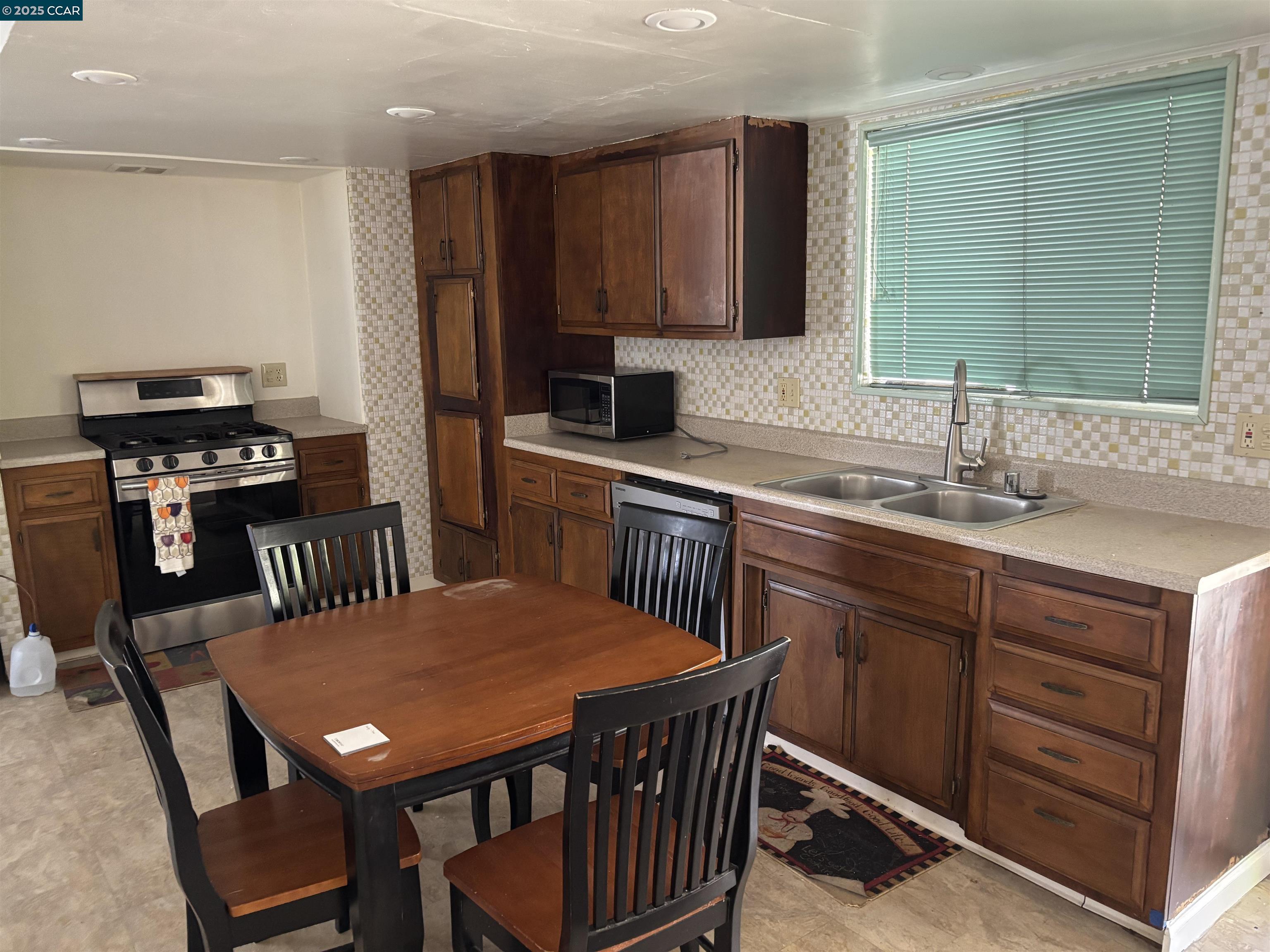 Detail Gallery Image 7 of 14 For 16401 San Pablo Ave #338,  San Pablo,  CA 94572 - 2 Beds | 2 Baths