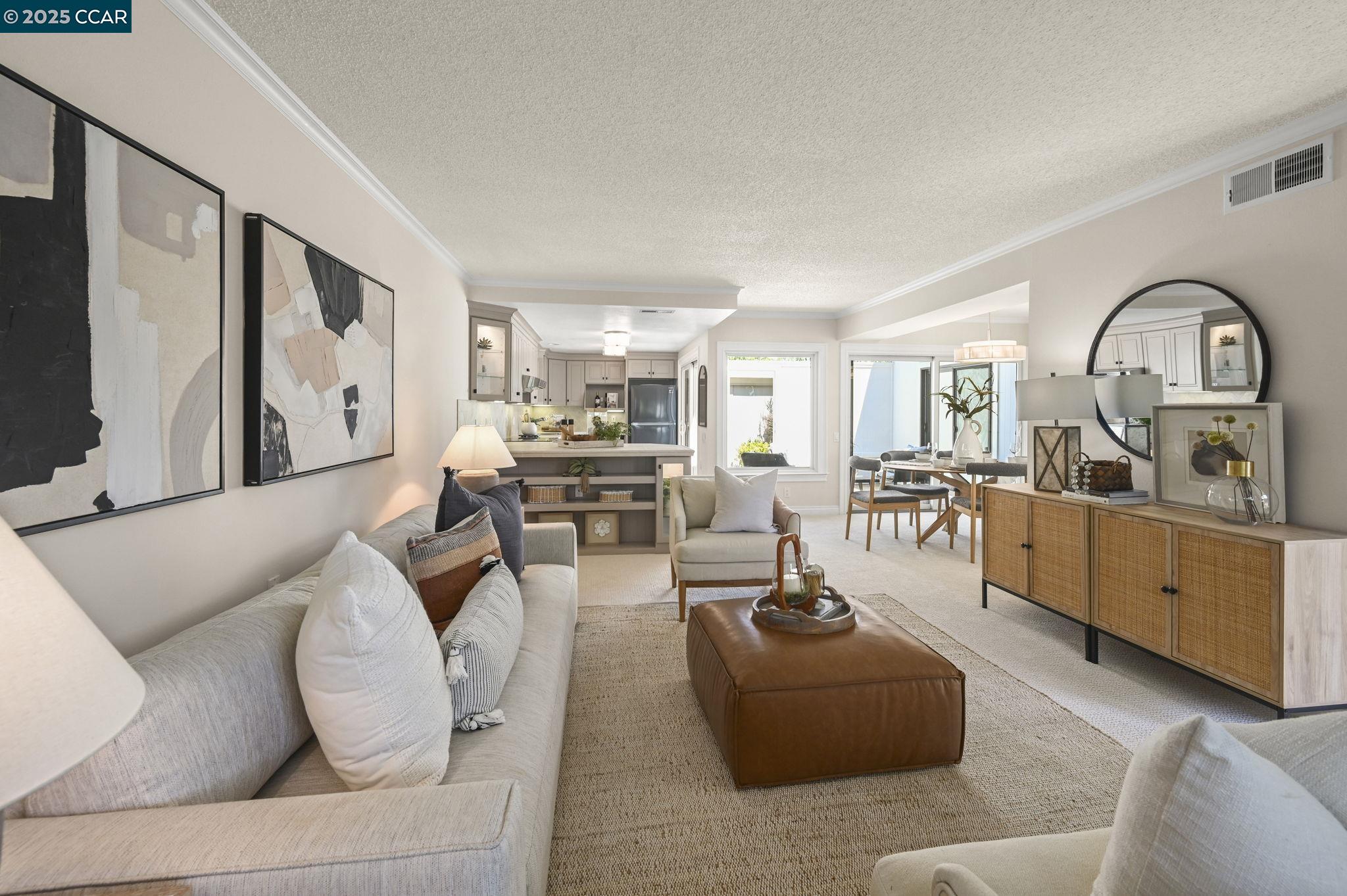 Photo #3: 41105680 Listing: Photo #3