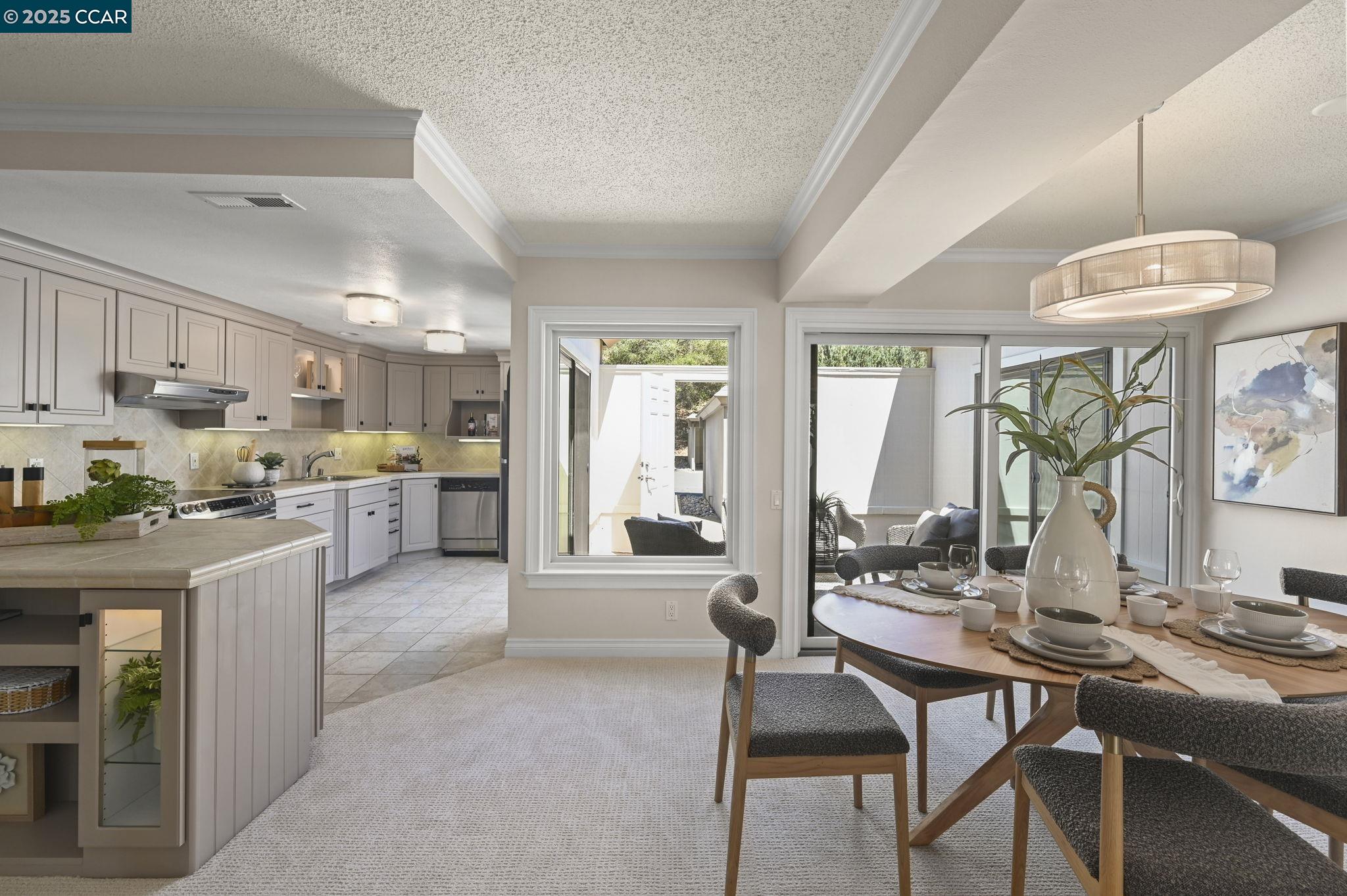 Photo #4: 41105680 Listing: Photo #4